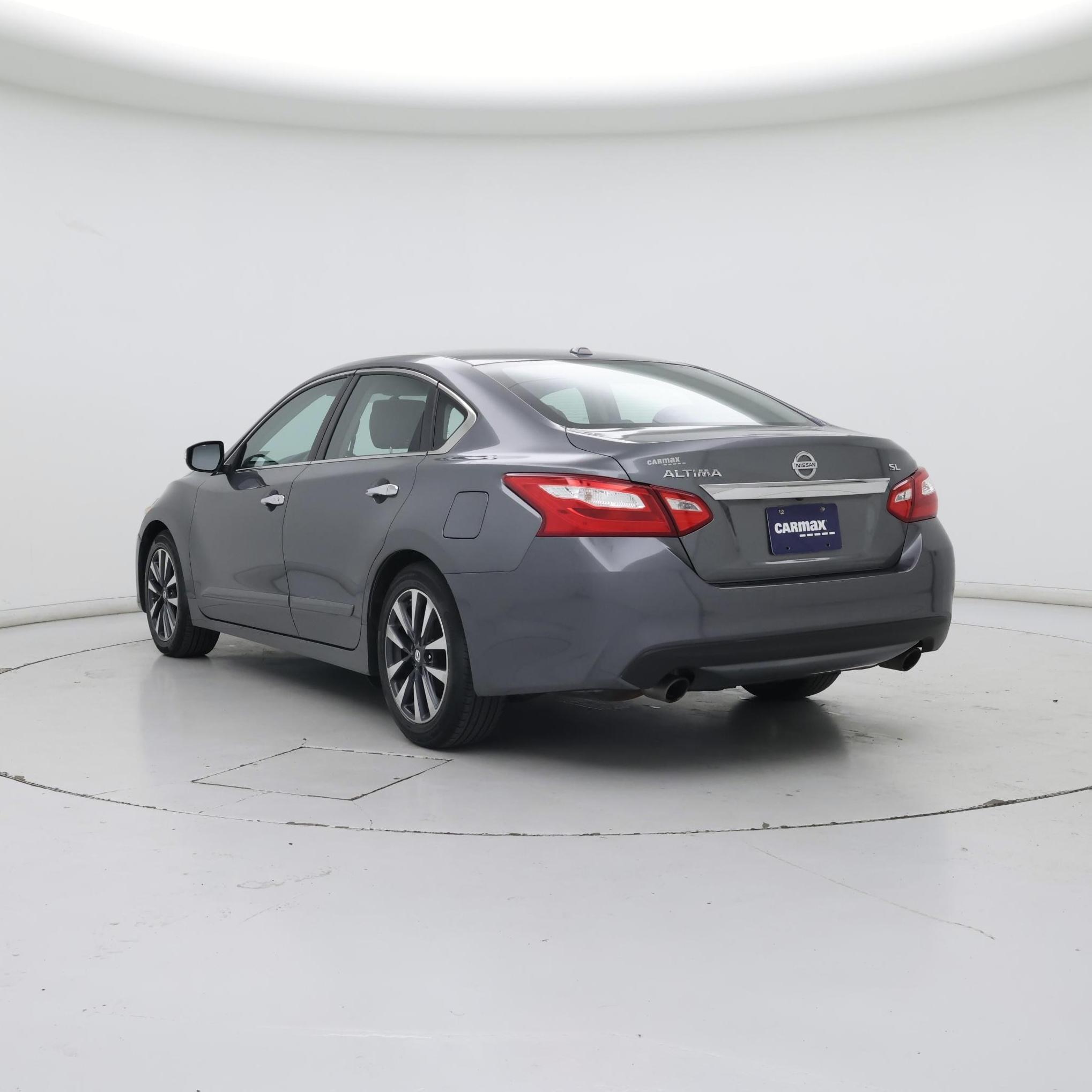 Thumbnail: 2016 Nissan Altima - 2