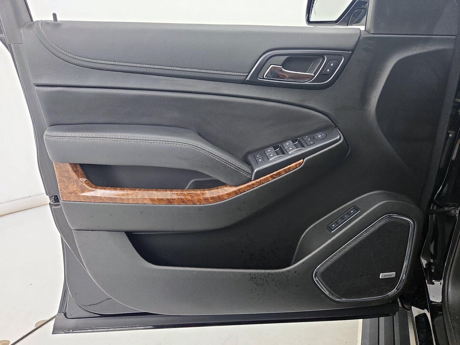 Thumbnail: 2019 Chevrolet Tahoe - 12