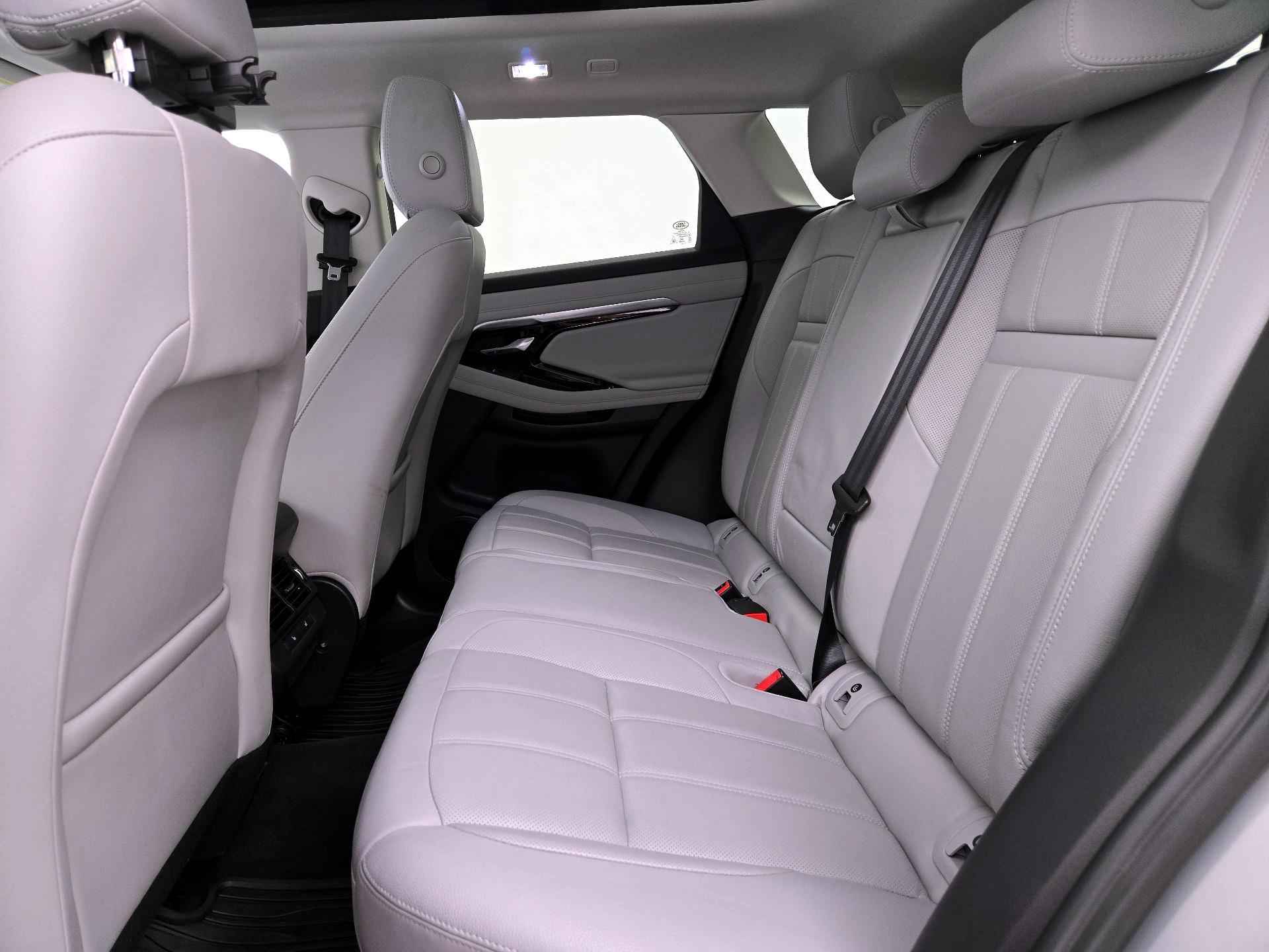 Thumbnail: 2022 Land Rover Range Rover Evoque - 19