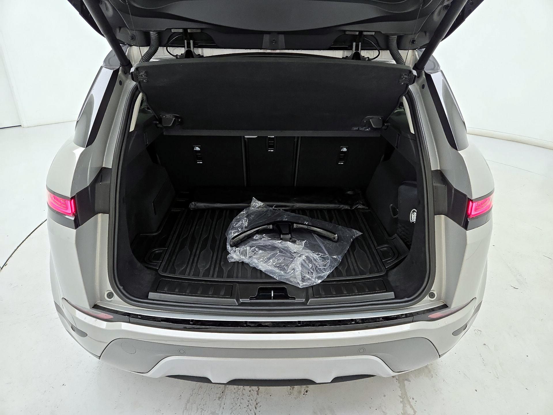 Thumbnail: 2022 Land Rover Range Rover Evoque - 20