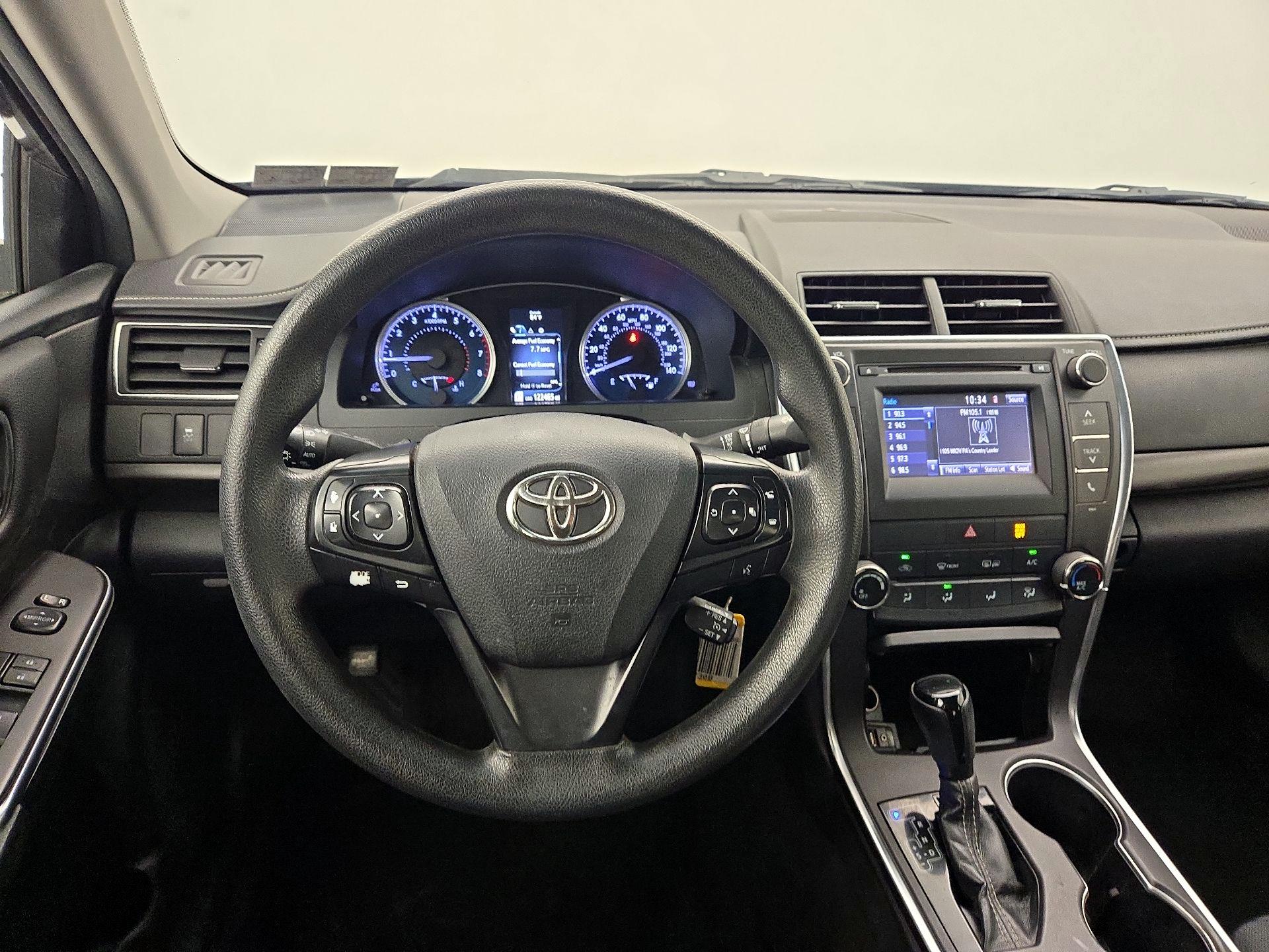 Thumbnail: 2017 Toyota Camry - 10