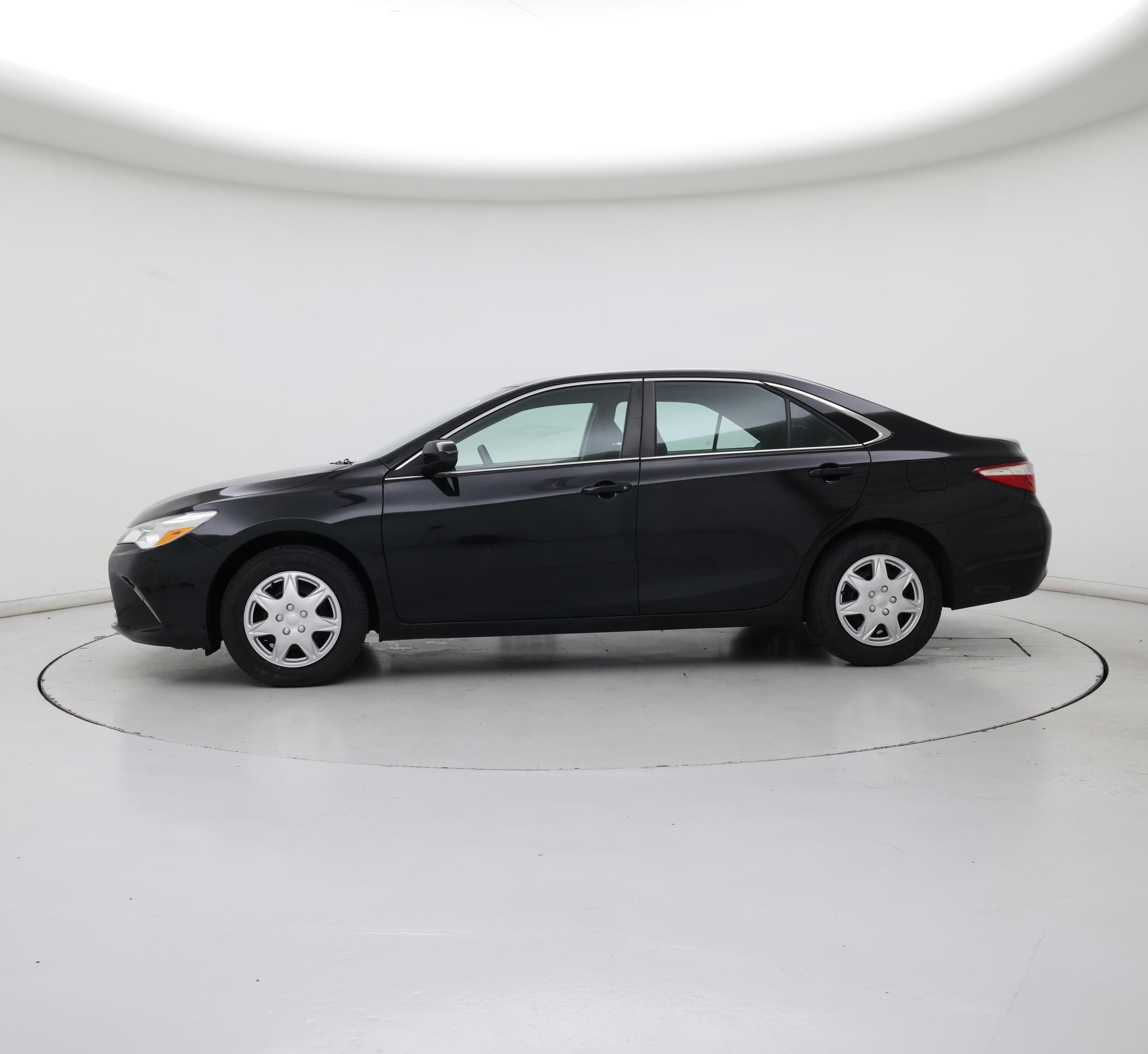 Thumbnail: 2017 Toyota Camry - 3