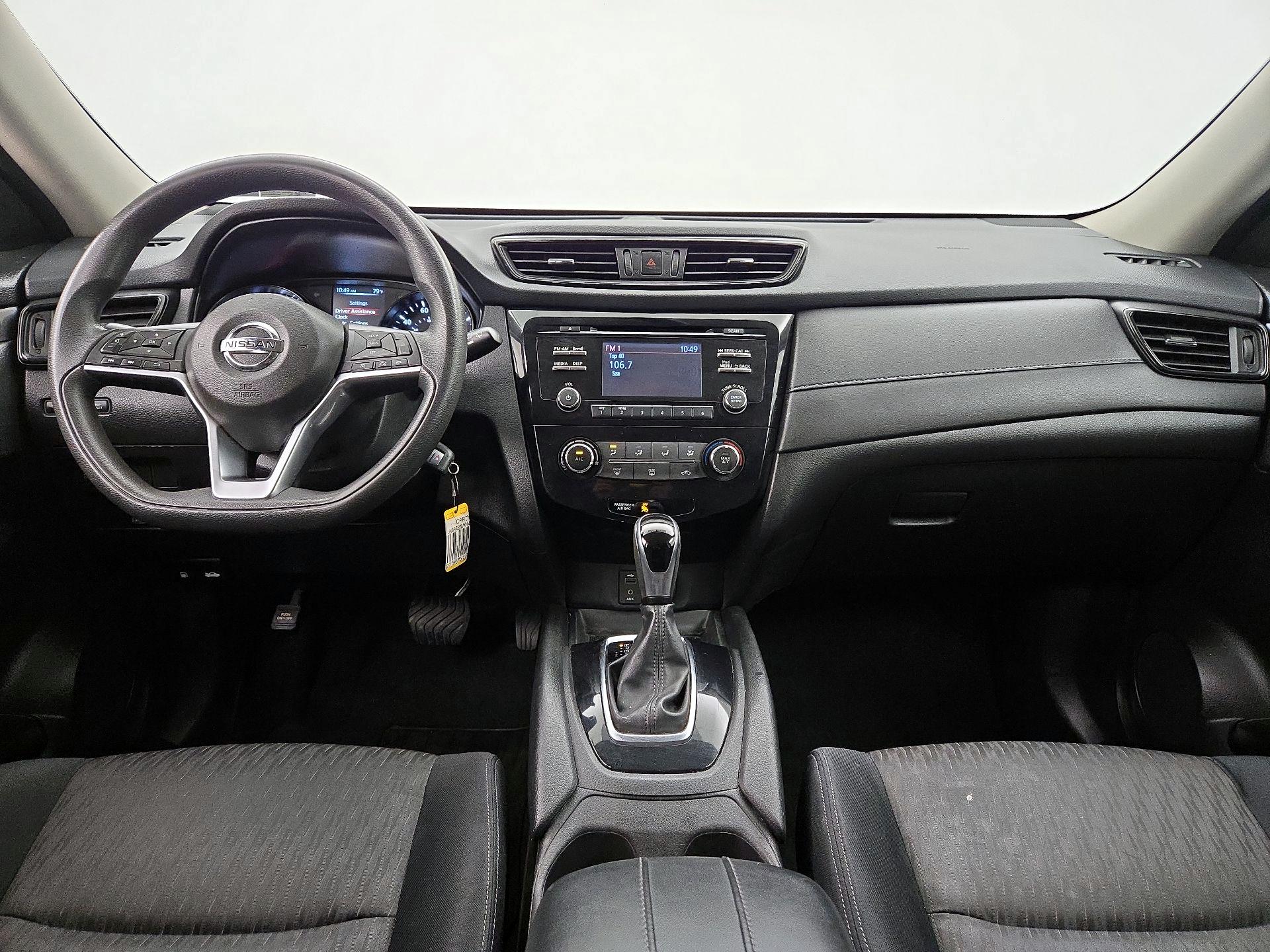 Thumbnail: 2017 Nissan Rogue - 9