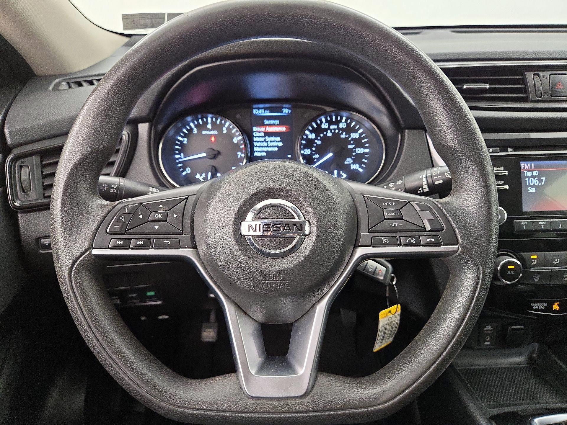 Thumbnail: 2017 Nissan Rogue - 10