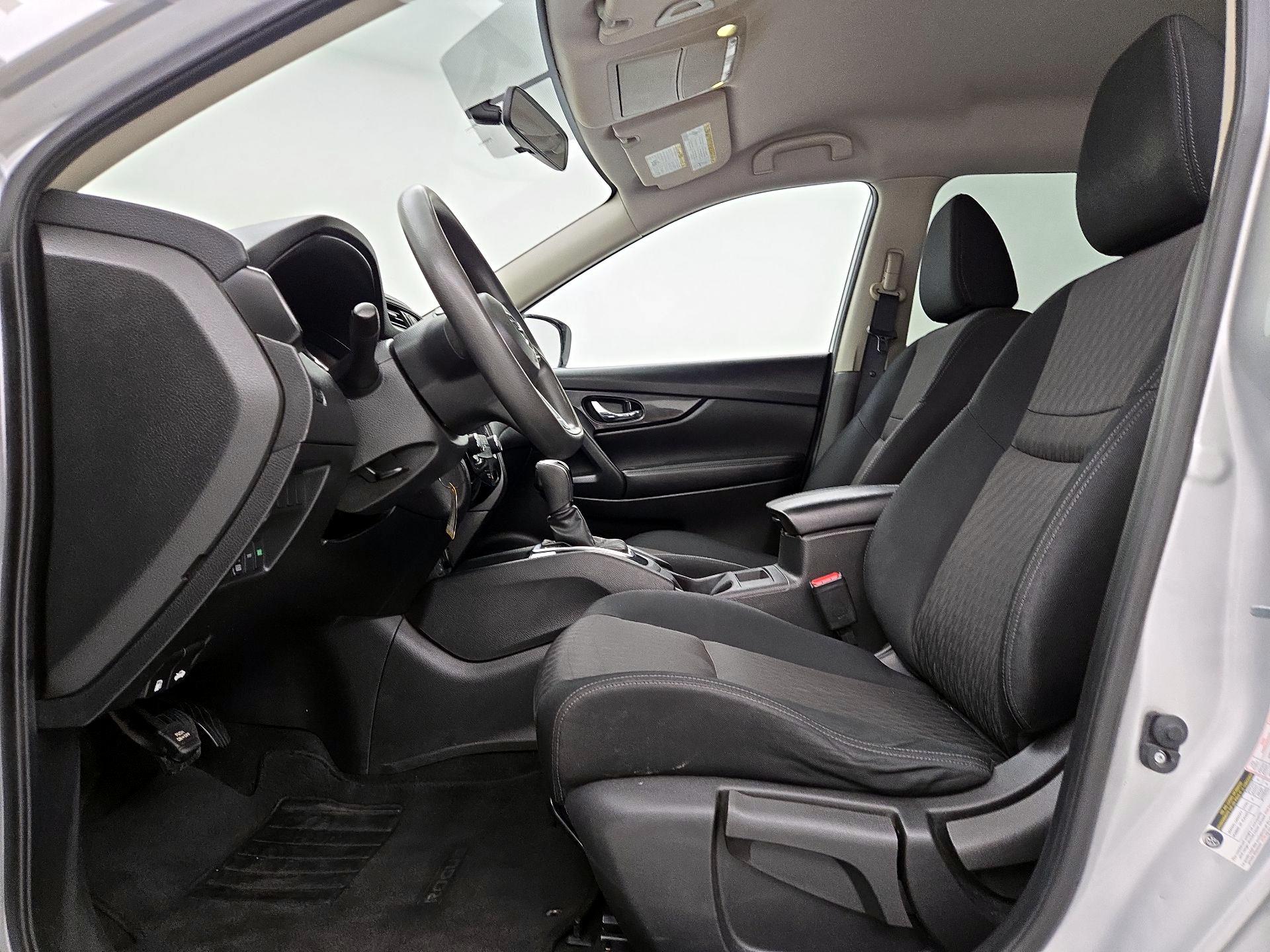 Thumbnail: 2017 Nissan Rogue - 11