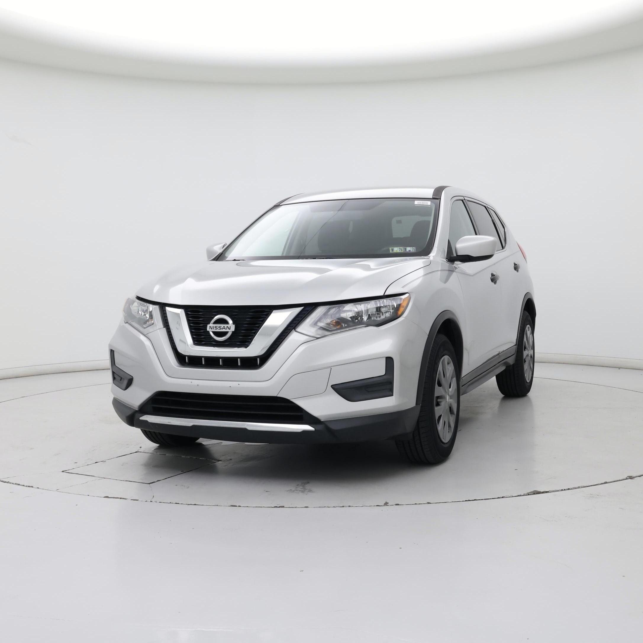 Thumbnail: 2017 Nissan Rogue - 4
