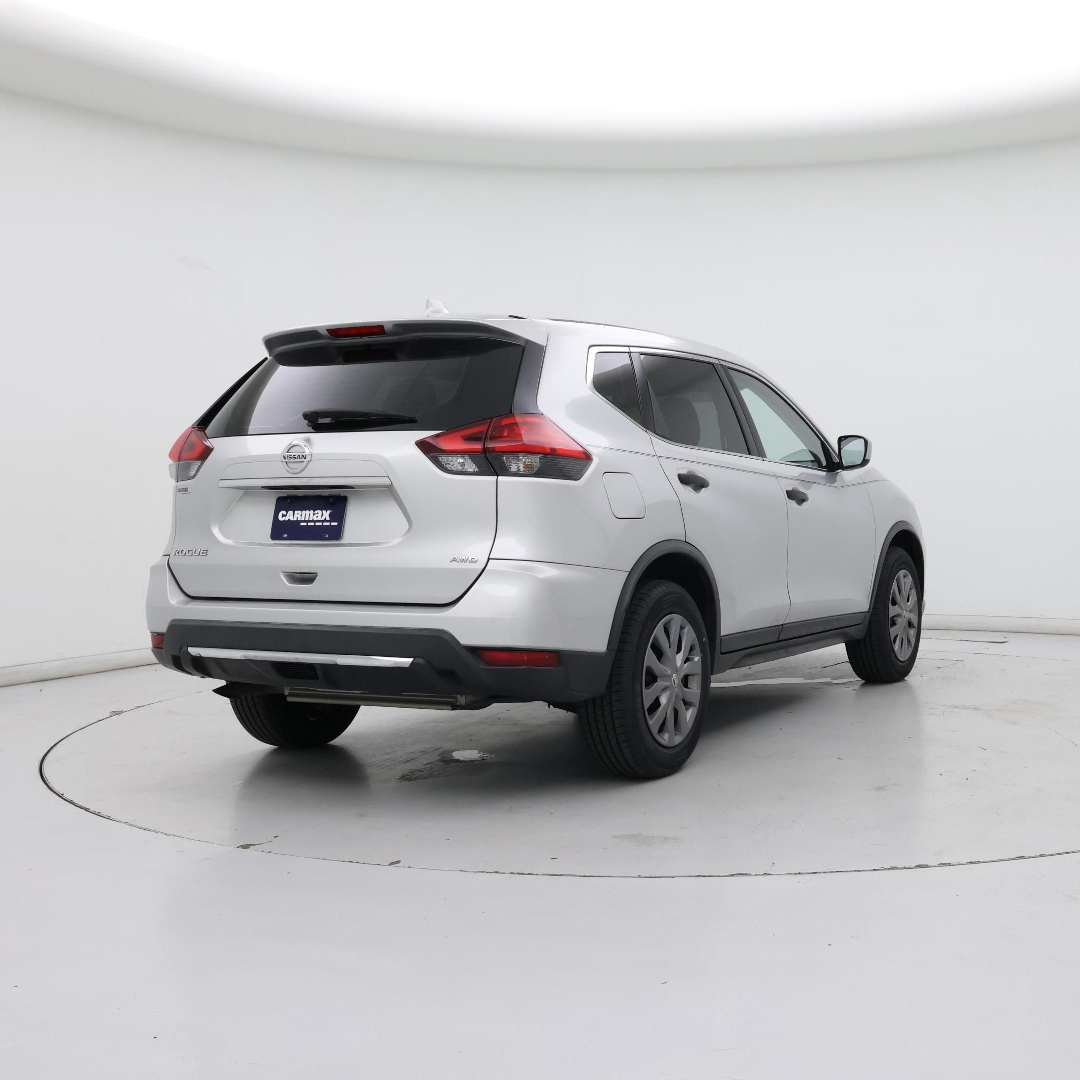 Thumbnail: 2017 Nissan Rogue - 8
