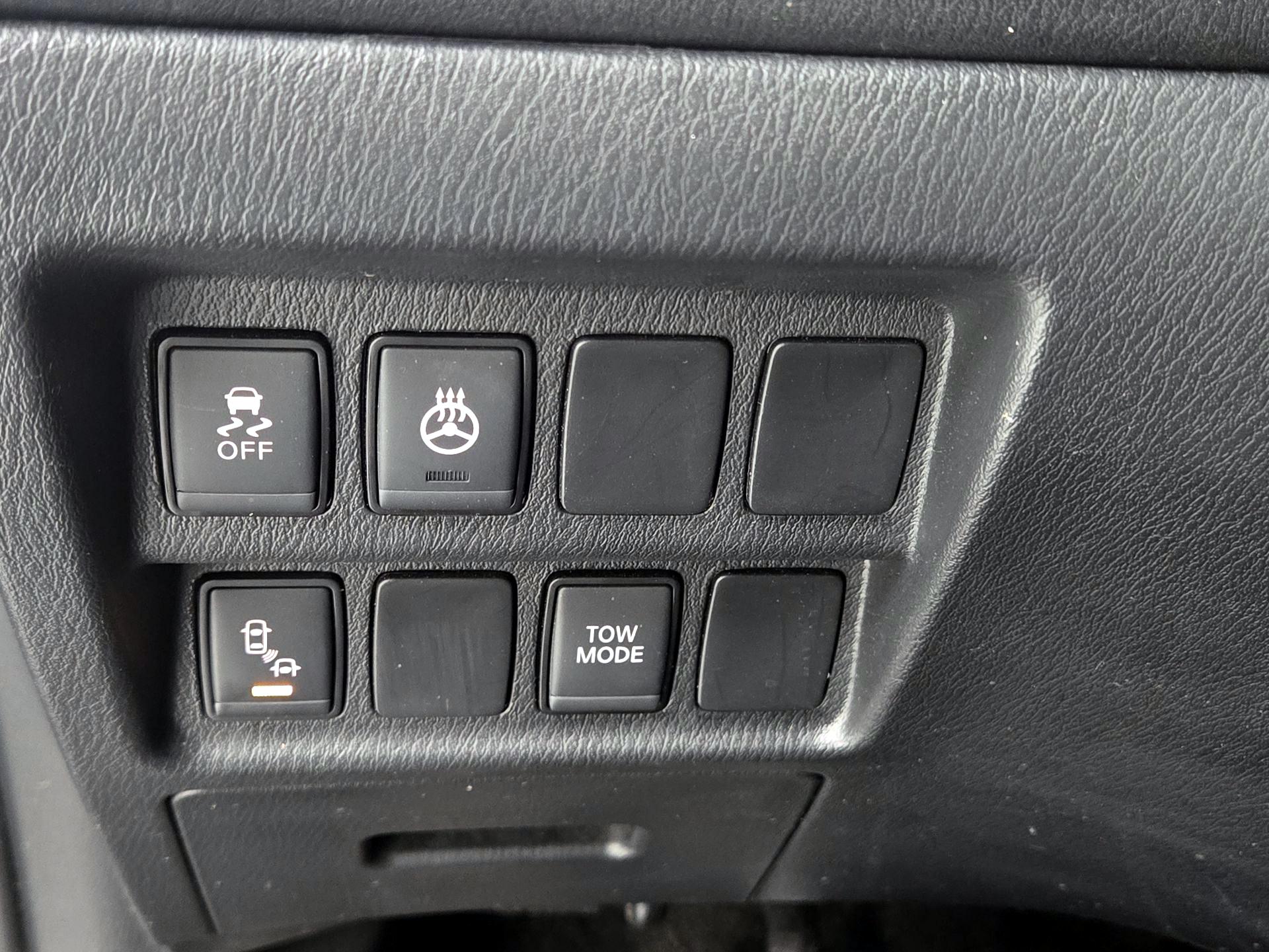 Thumbnail: 2019 Nissan Pathfinder - 13