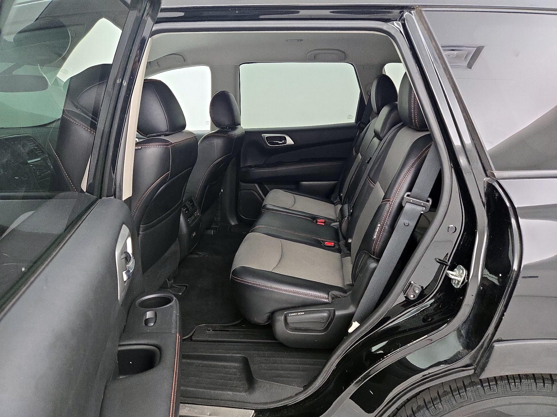 Thumbnail: 2019 Nissan Pathfinder - 19