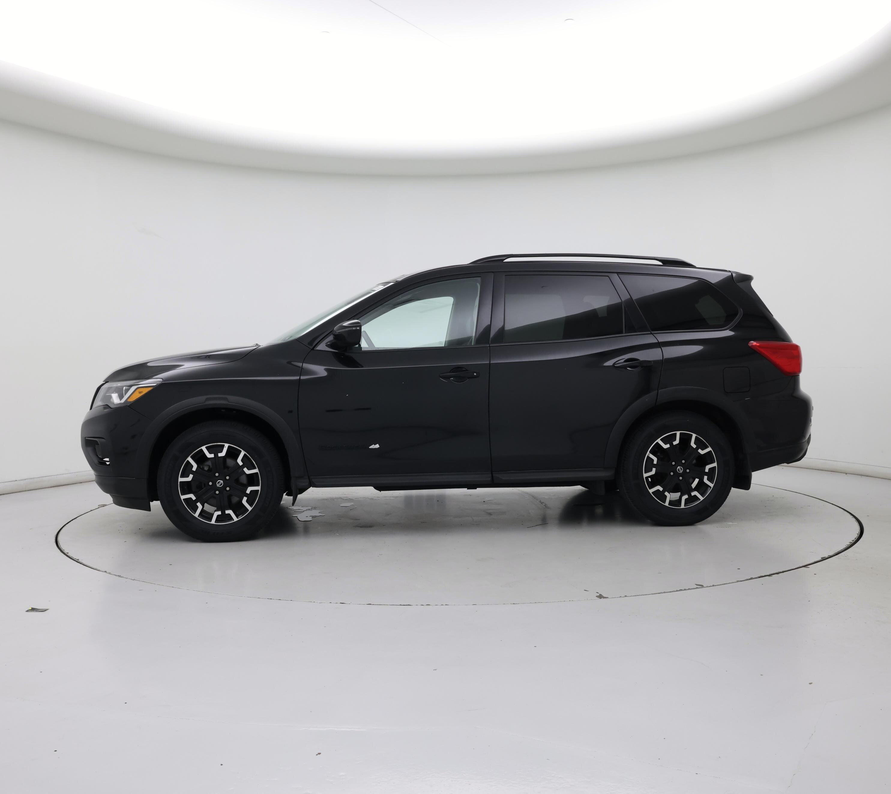 Thumbnail: 2019 Nissan Pathfinder - 3