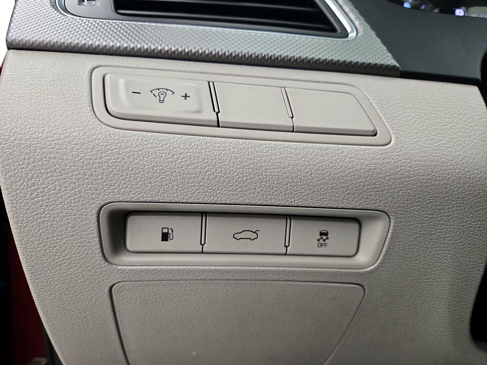 Thumbnail: 2016 Hyundai Sonata - 13