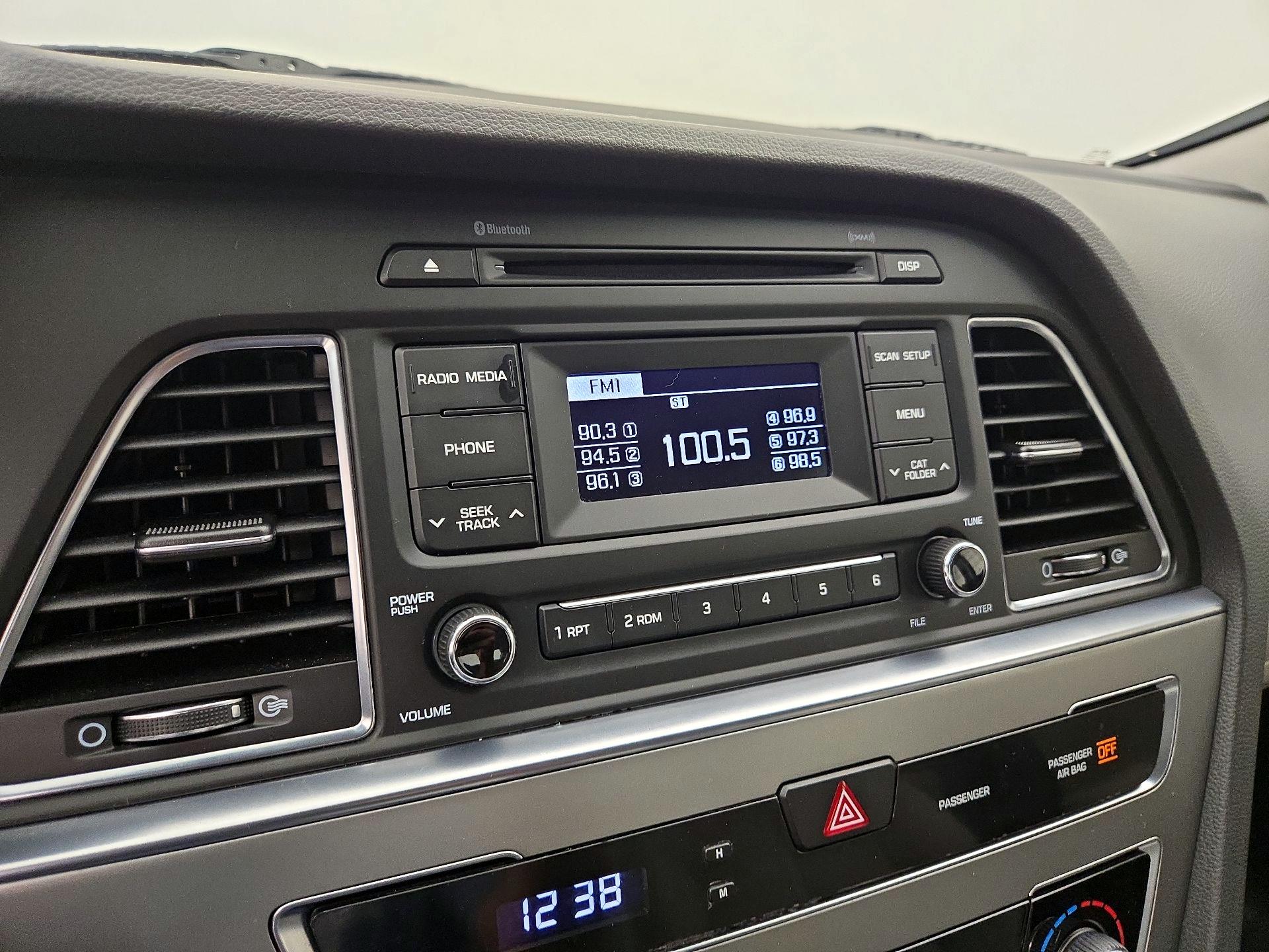 Thumbnail: 2016 Hyundai Sonata - 14