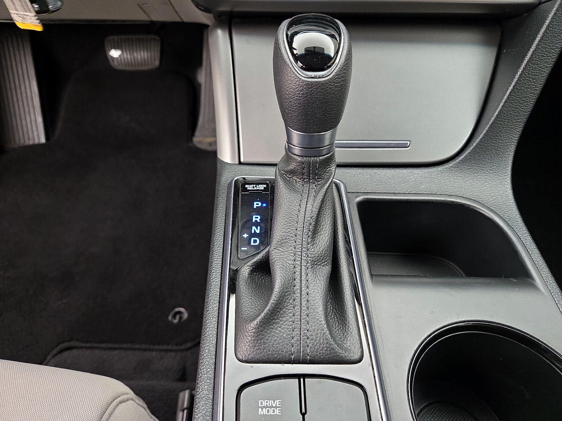 Thumbnail: 2016 Hyundai Sonata - 16