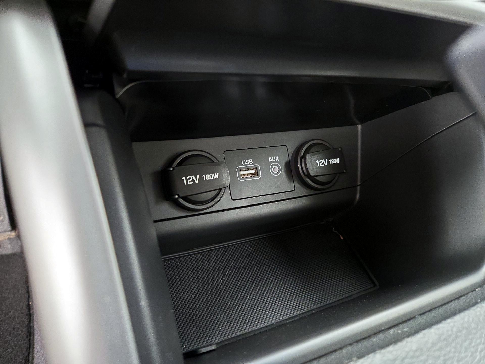 Thumbnail: 2016 Hyundai Sonata - 17