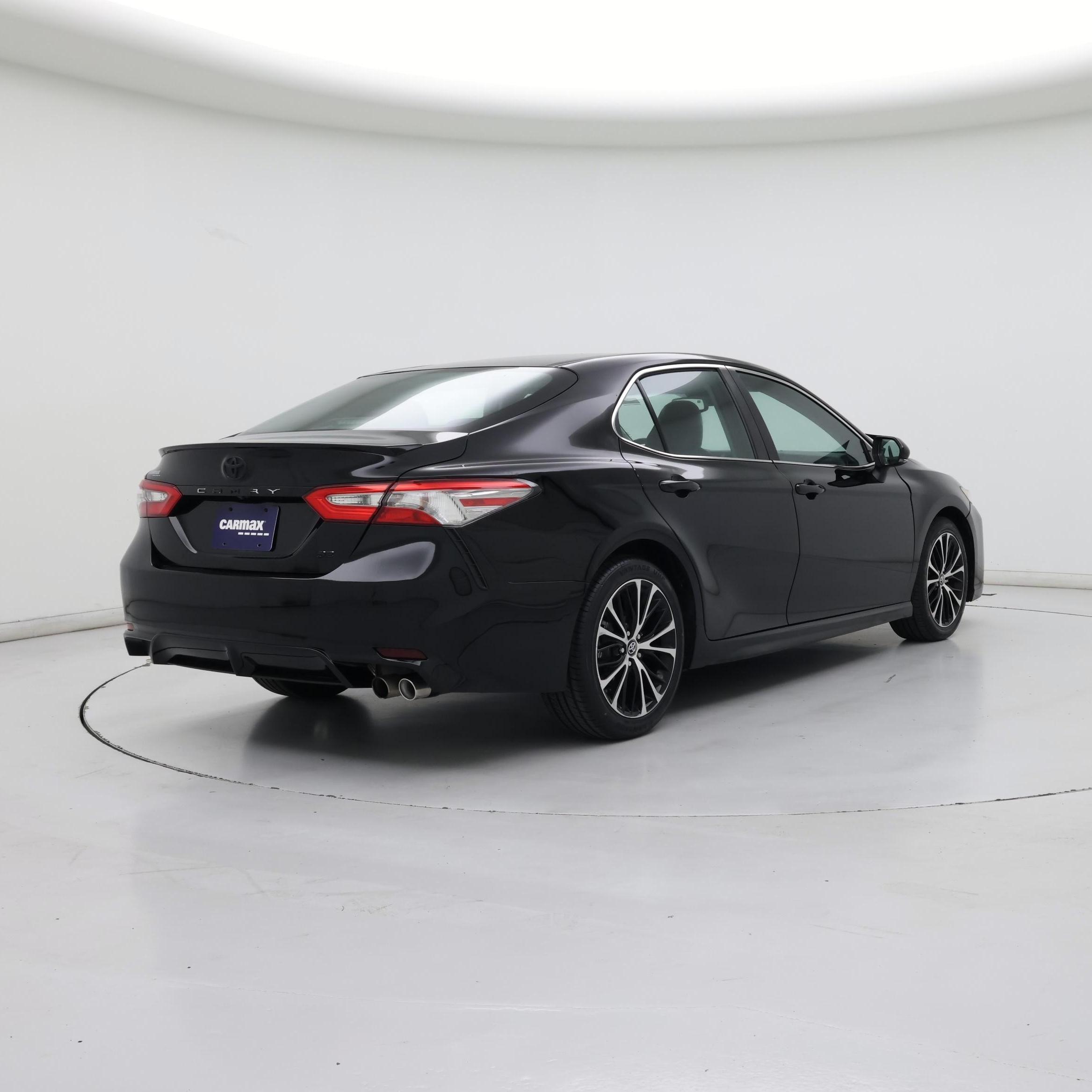 Thumbnail: 2018 Toyota Camry - 8