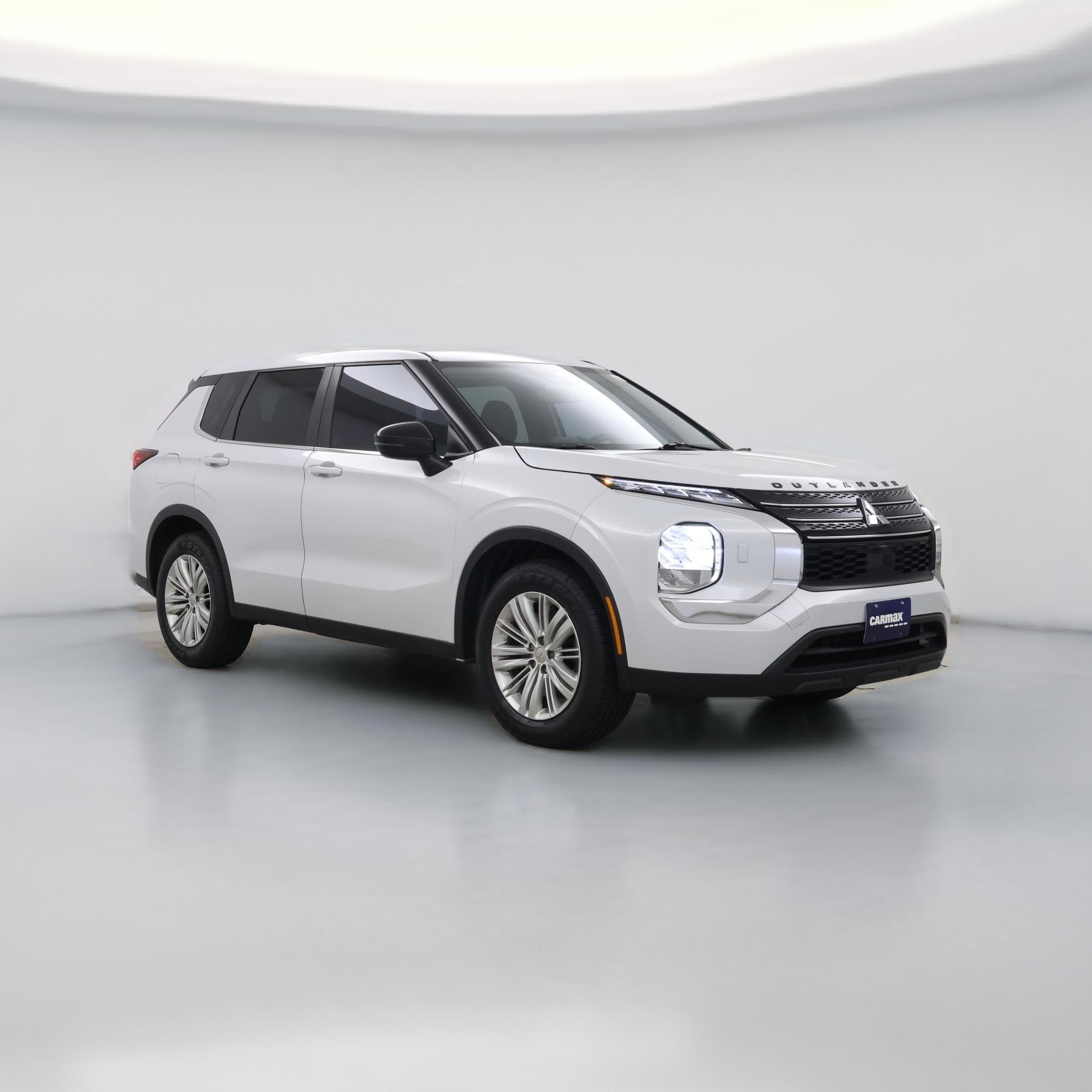 Thumbnail: 2022 Mitsubishi Outlander - 1