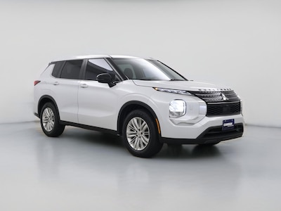 White 2022 Mitsubishi Outlander ES