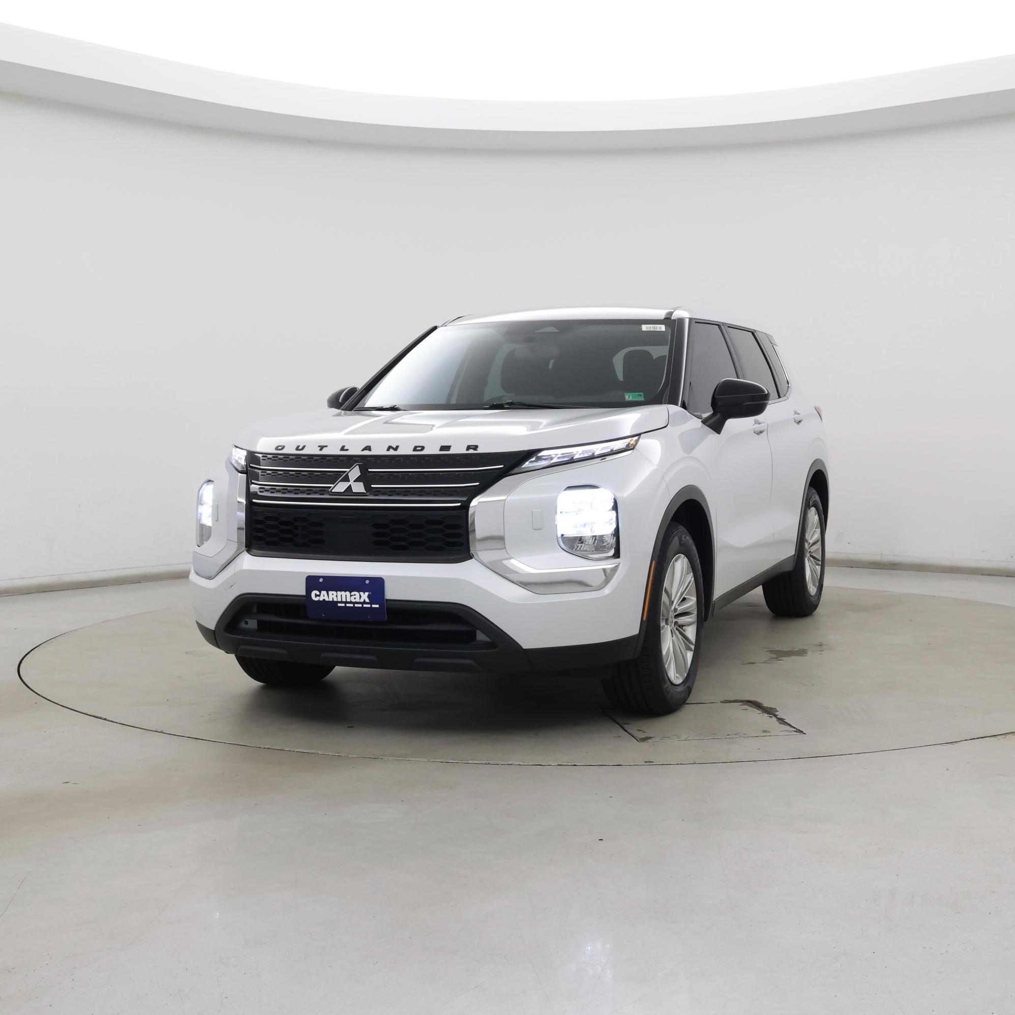Thumbnail: 2022 Mitsubishi Outlander - 4