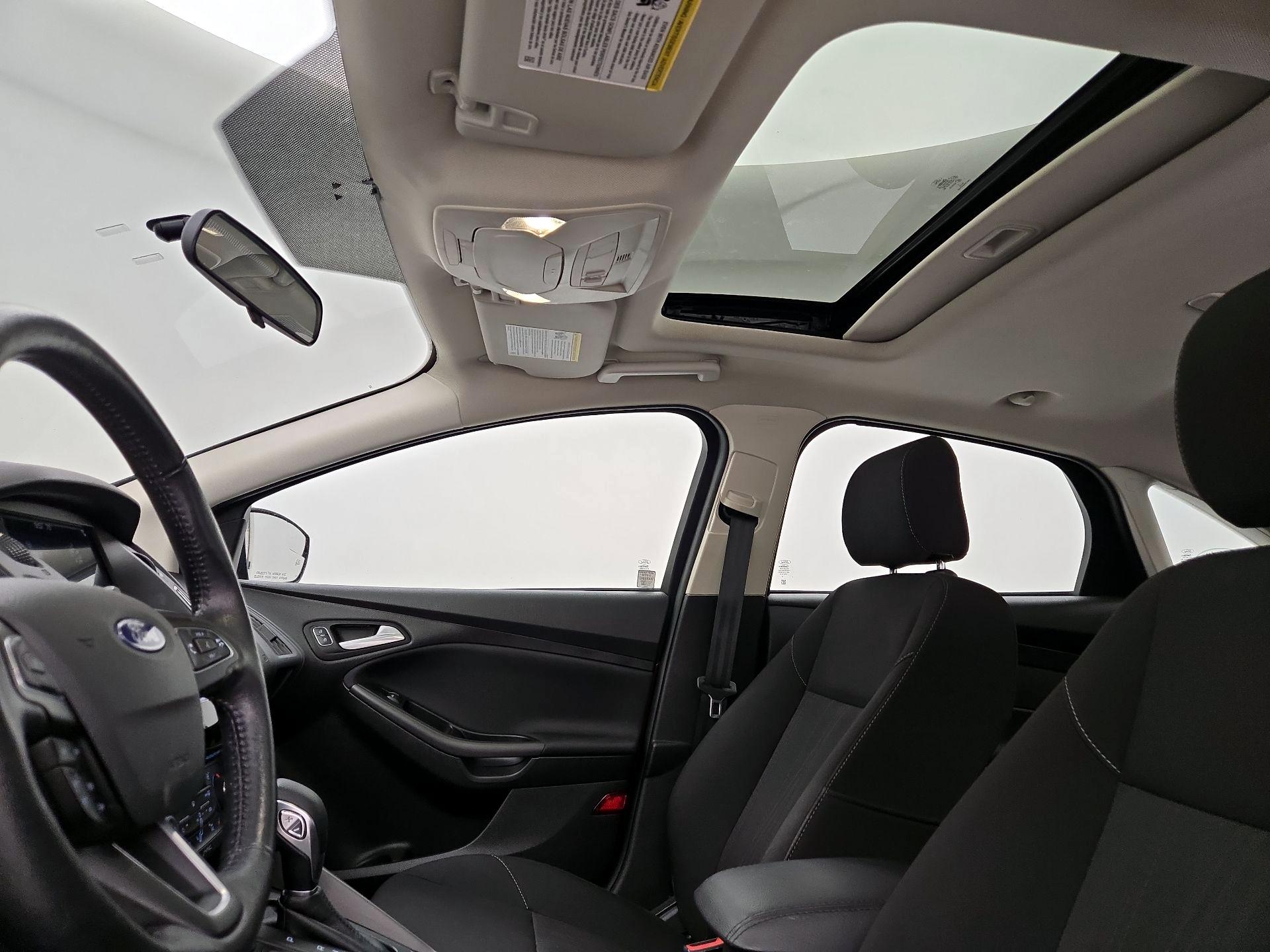 Thumbnail: 2017 Ford Focus - 19