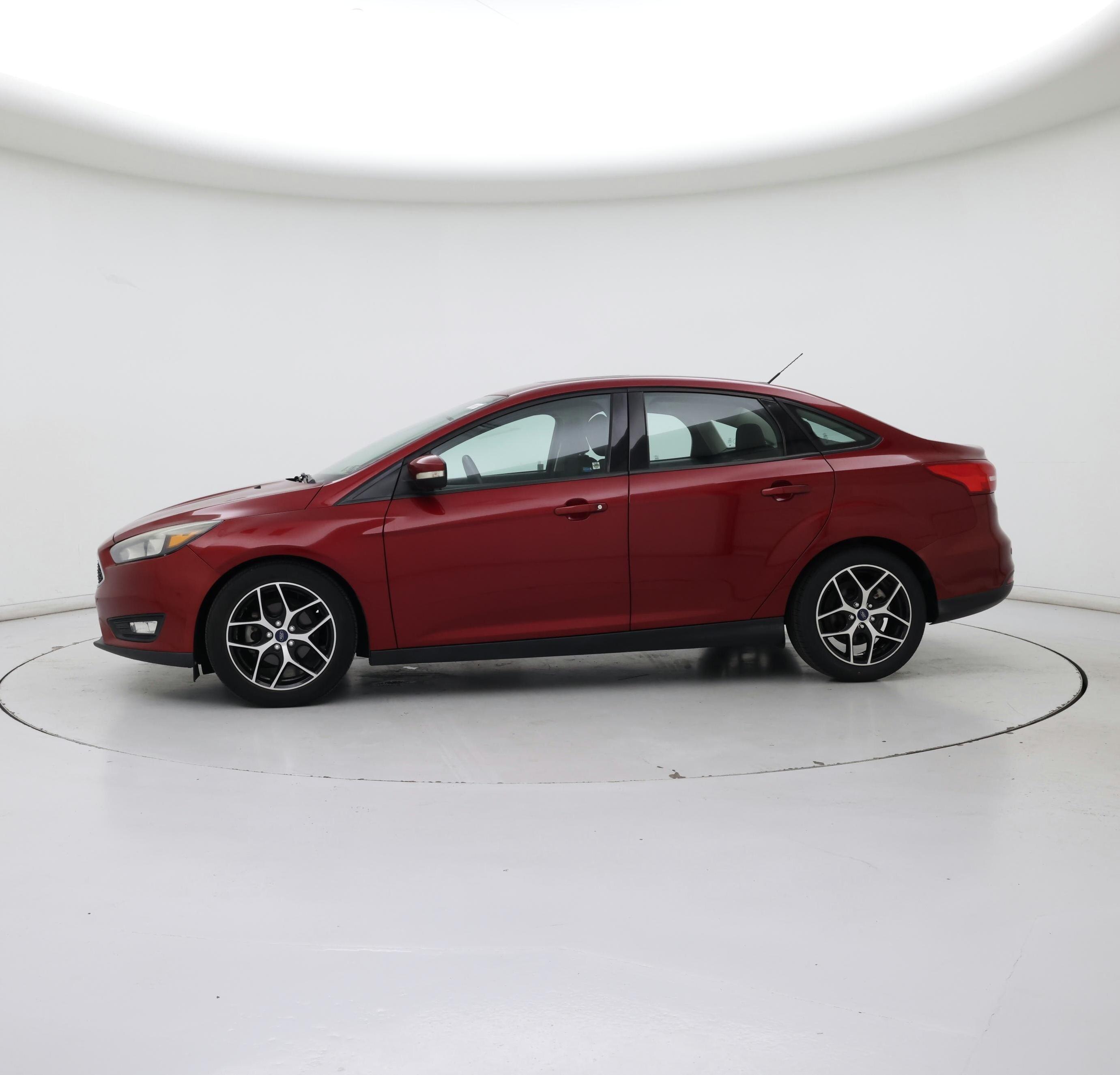 Thumbnail: 2017 Ford Focus - 3