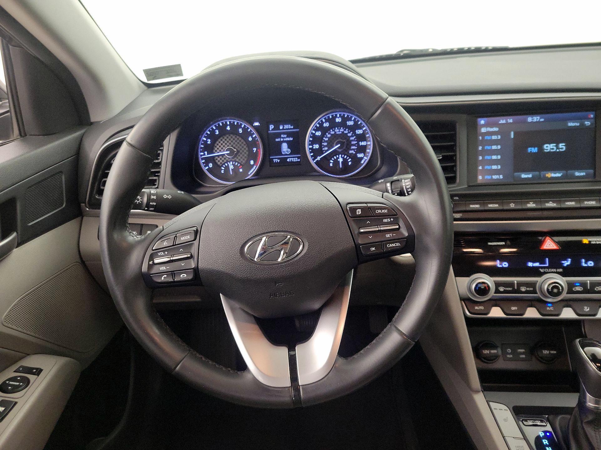 Thumbnail: 2020 Hyundai Elantra - 10