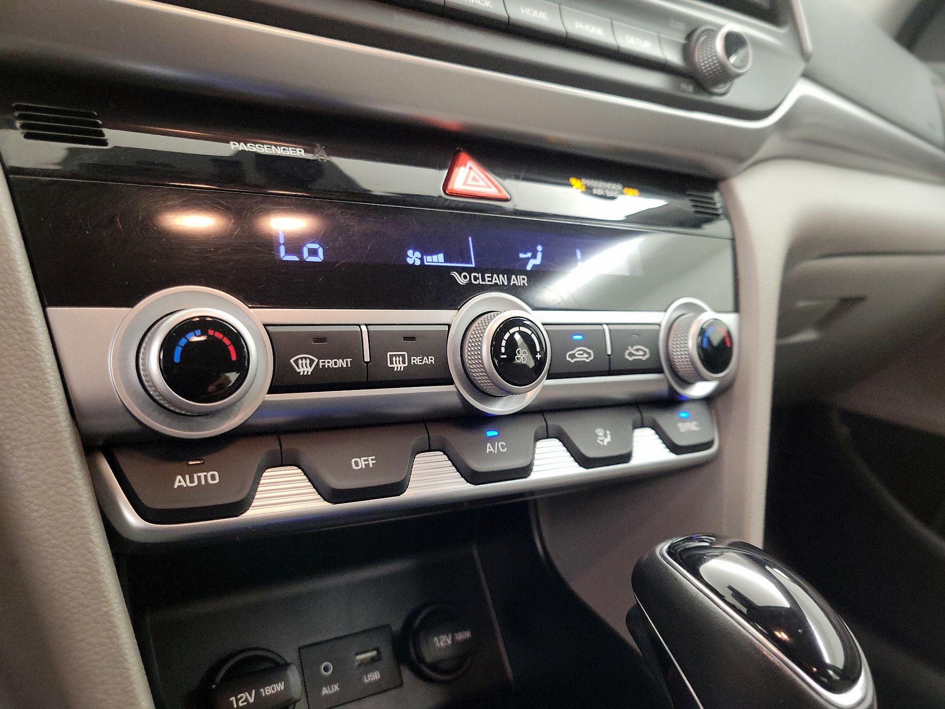 Thumbnail: 2020 Hyundai Elantra - 16