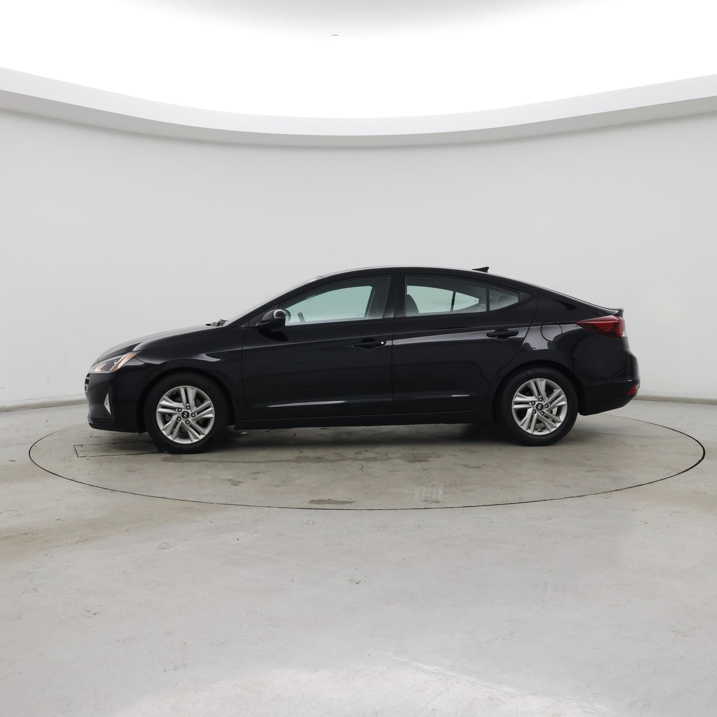 Thumbnail: 2020 Hyundai Elantra - 3
