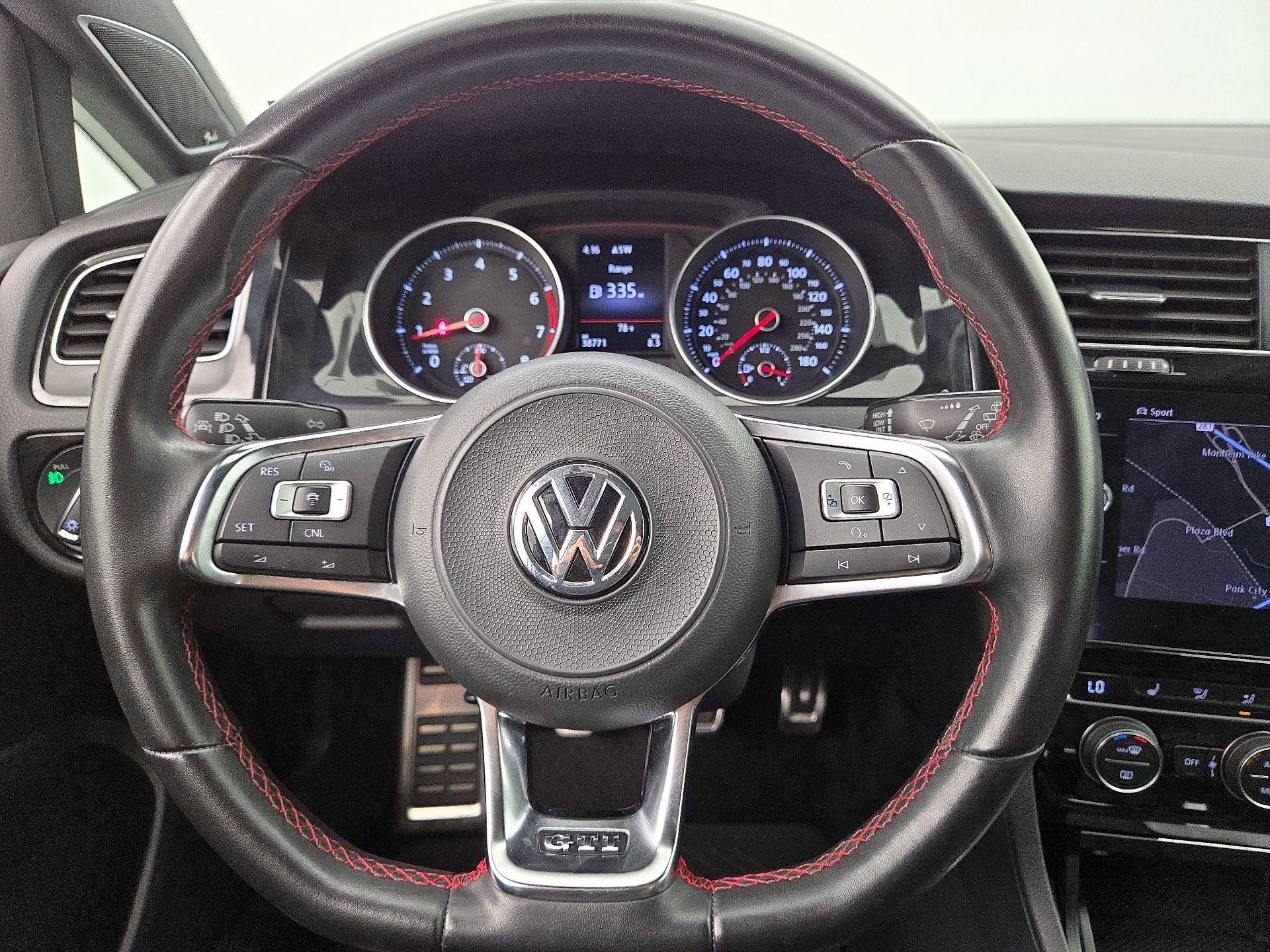 Thumbnail: 2018 Volkswagen Golf - 10
