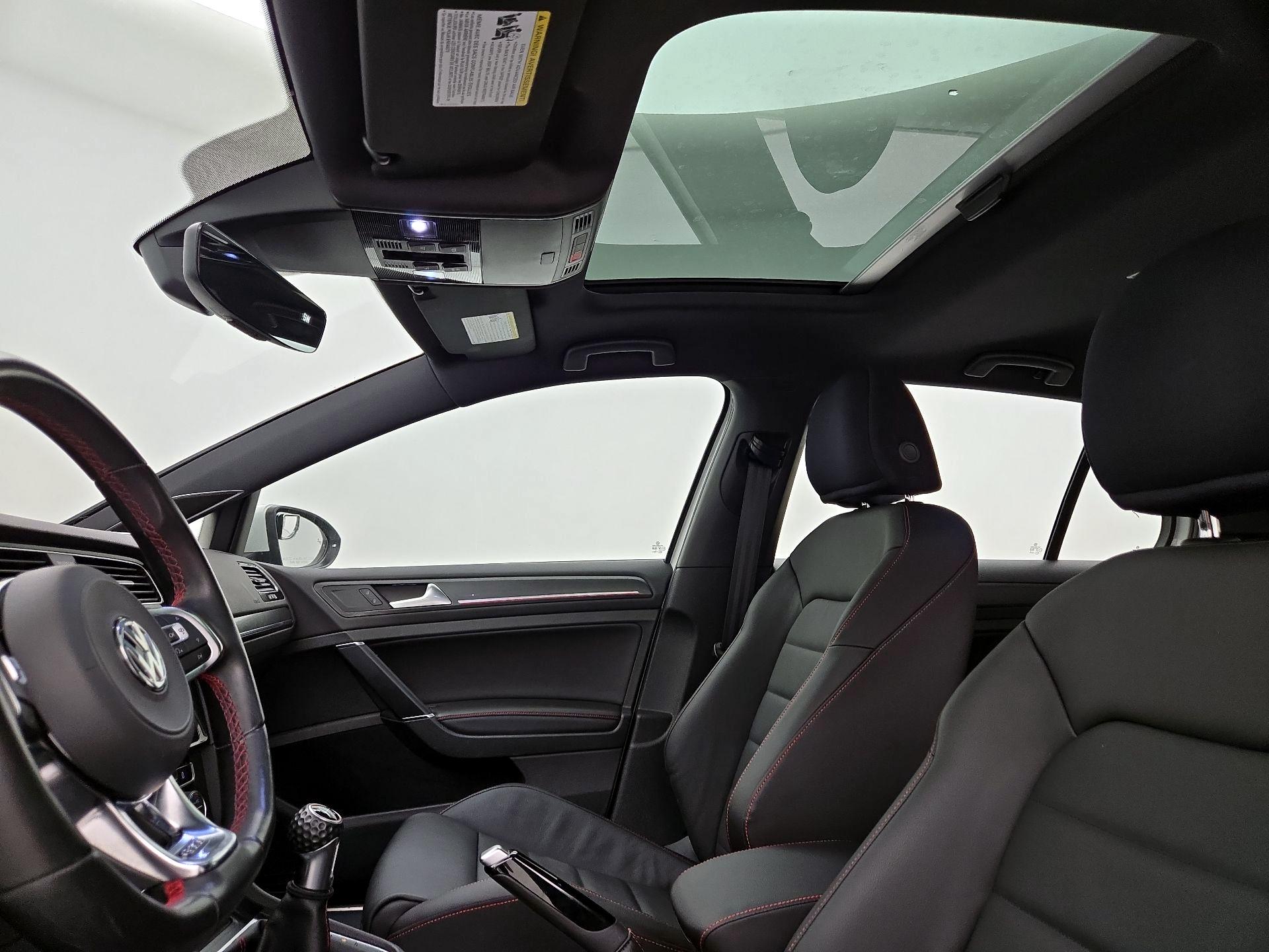 Thumbnail: 2018 Volkswagen Golf - 20