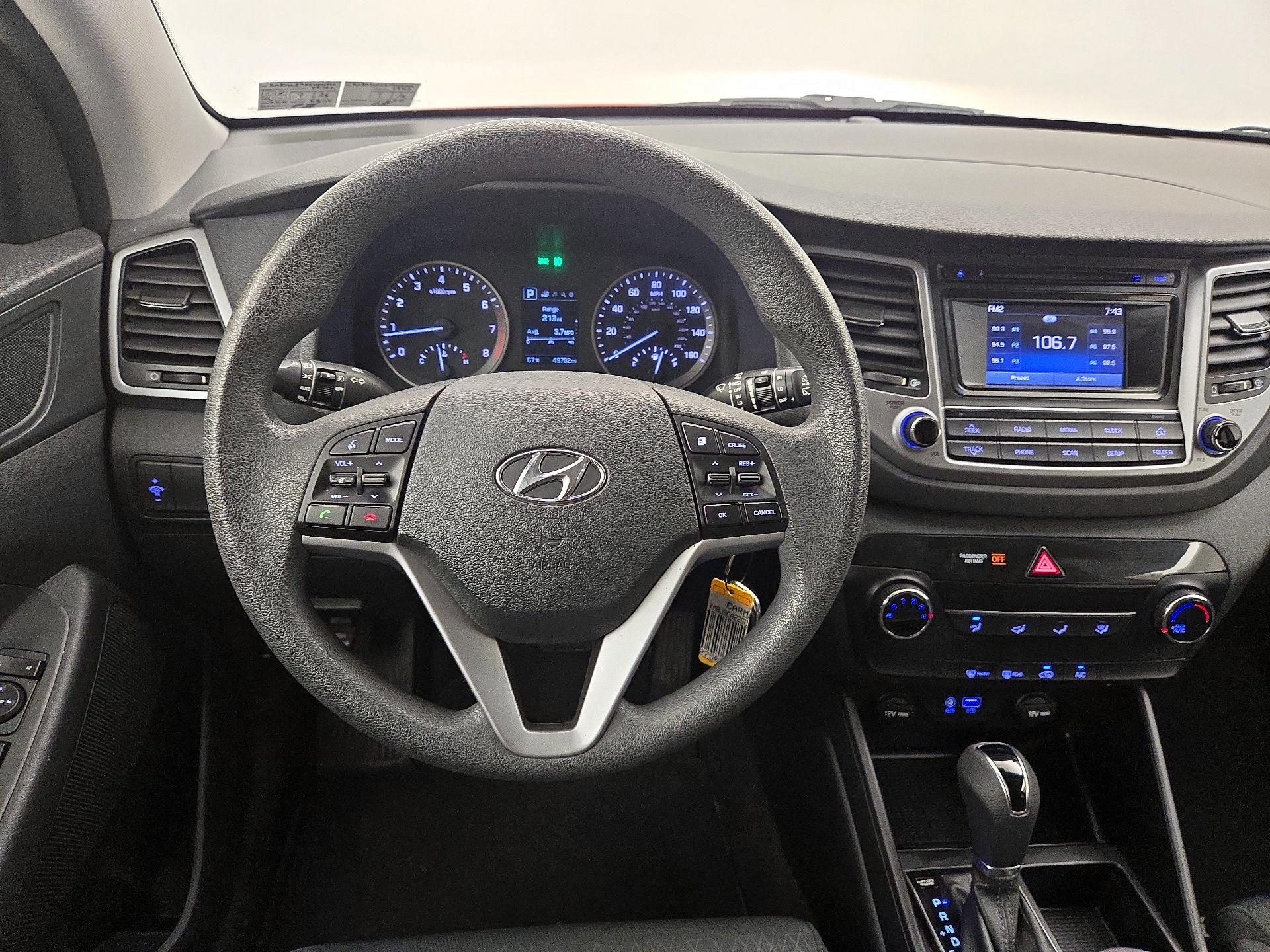 Thumbnail: 2016 Hyundai Tucson - 10