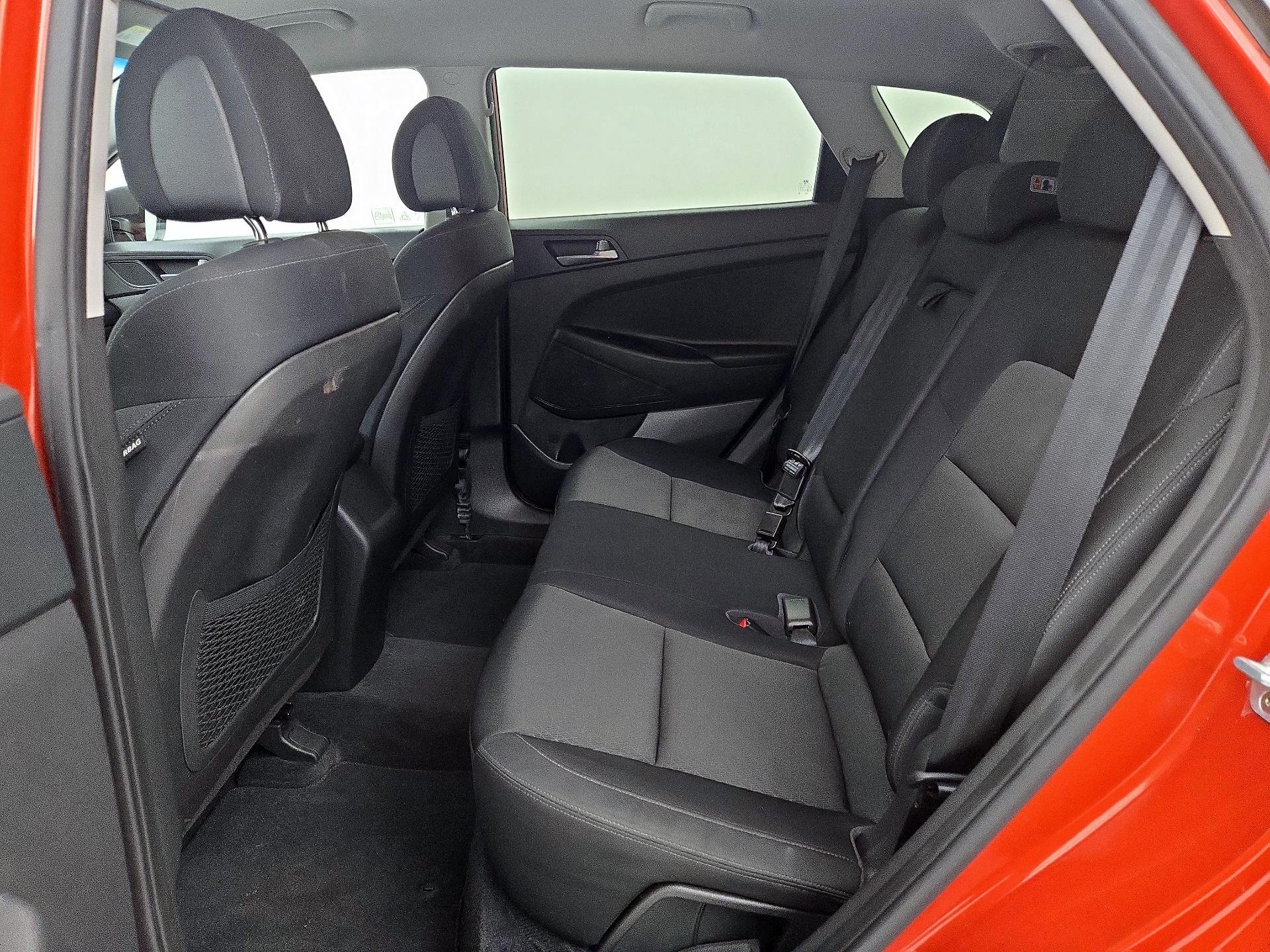 Thumbnail: 2016 Hyundai Tucson - 19