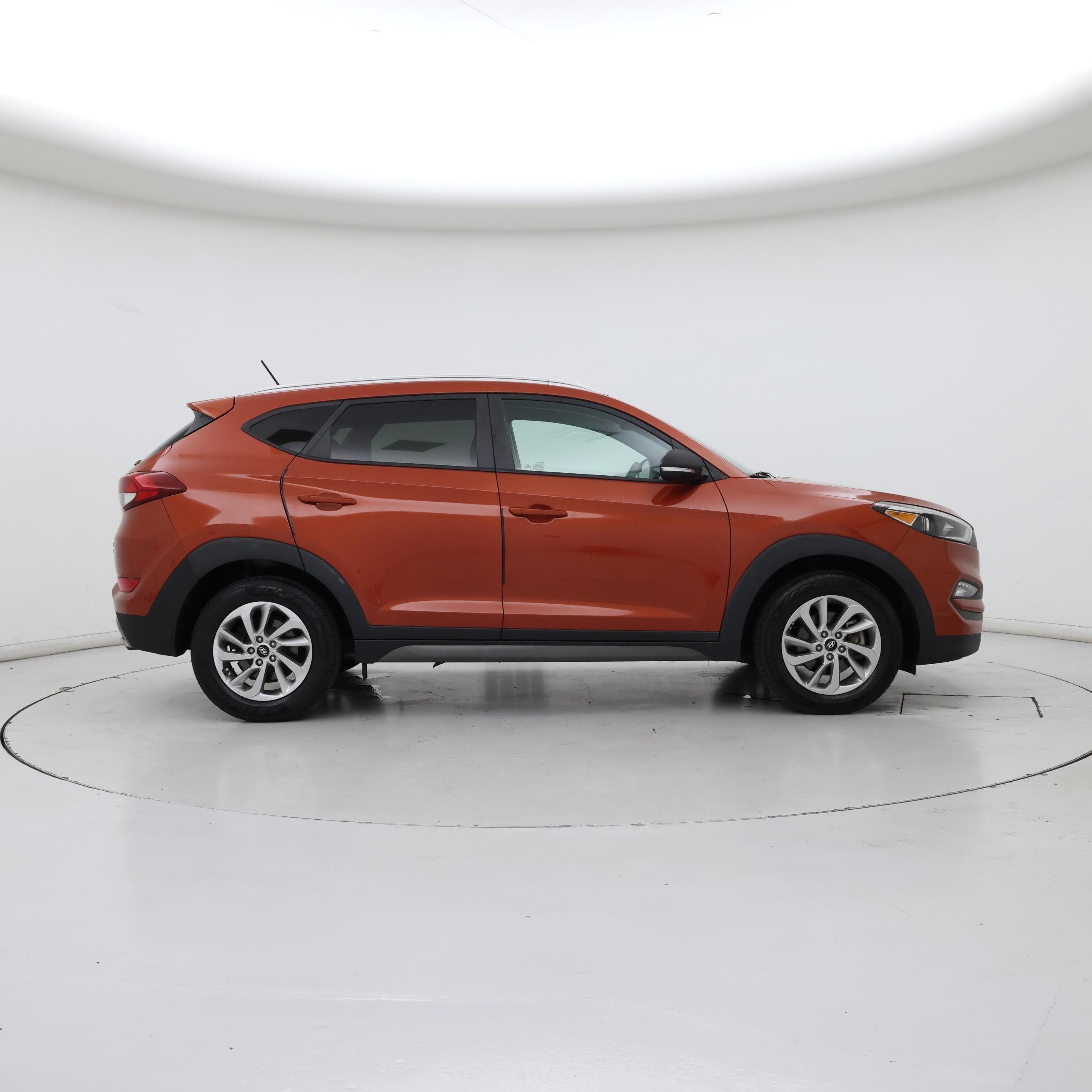 Thumbnail: 2016 Hyundai Tucson - 7
