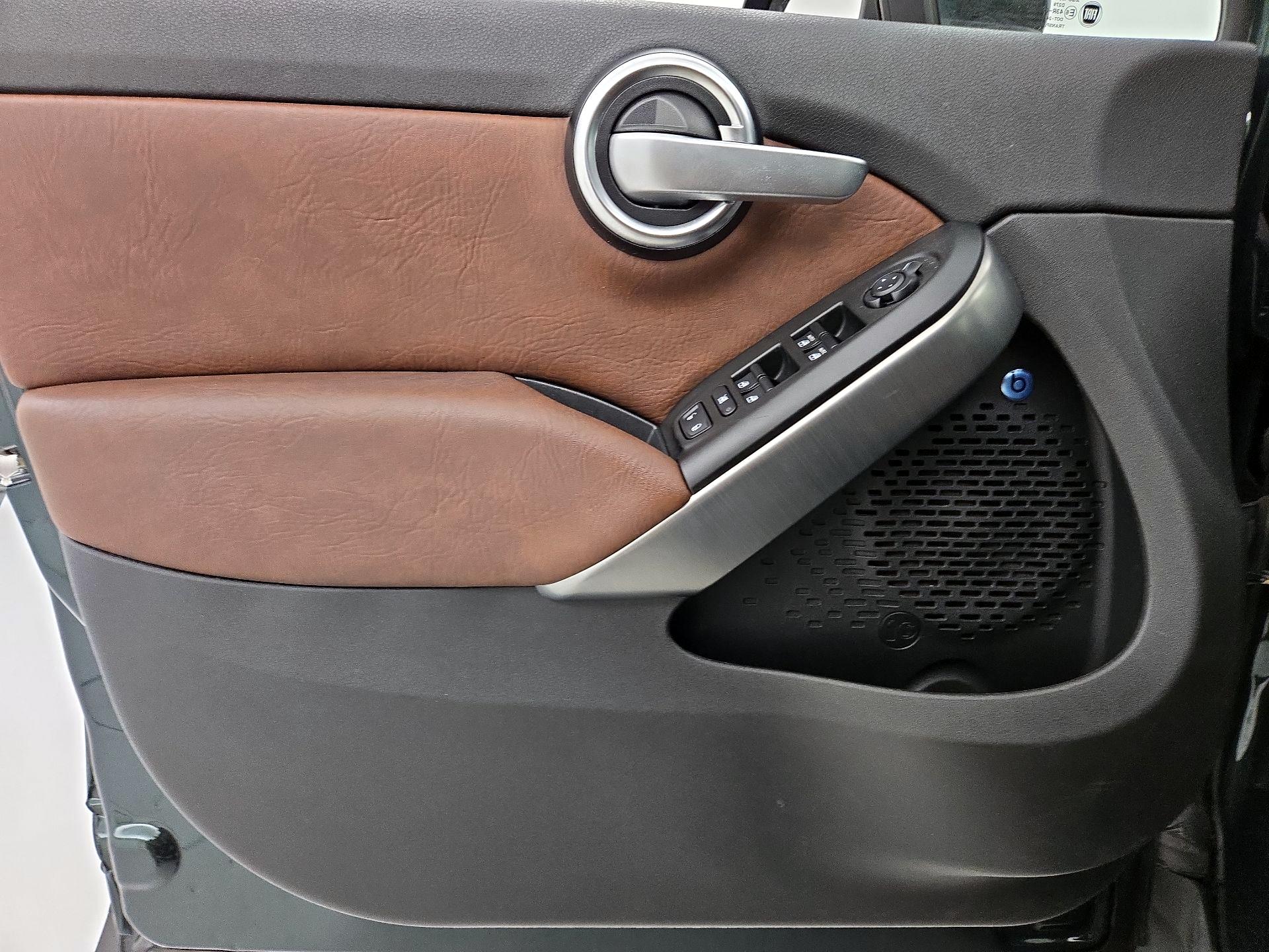Thumbnail: 2016 Fiat 500X - 12