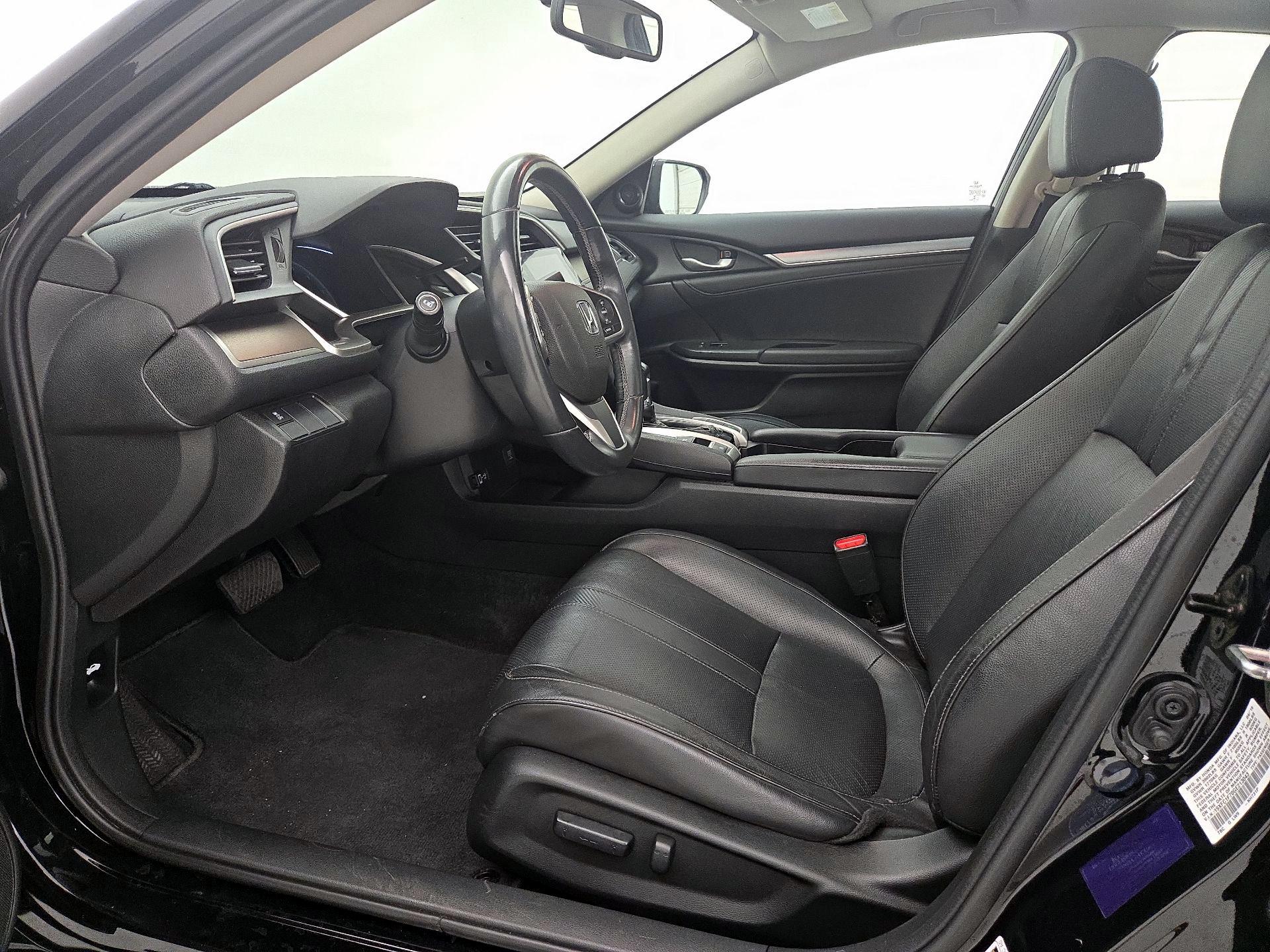 Thumbnail: 2016 Honda Civic - 11