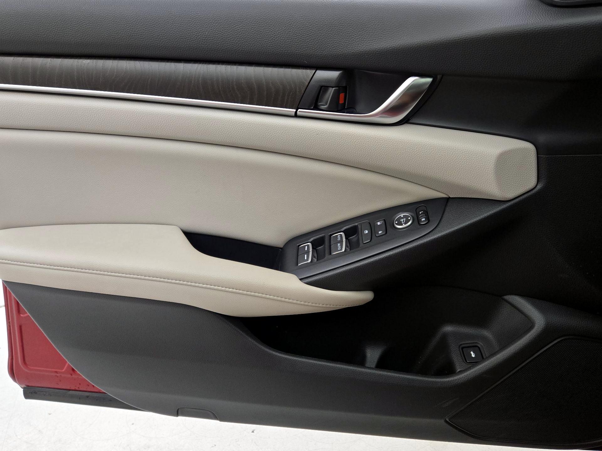 Thumbnail: 2020 Honda Accord - 12