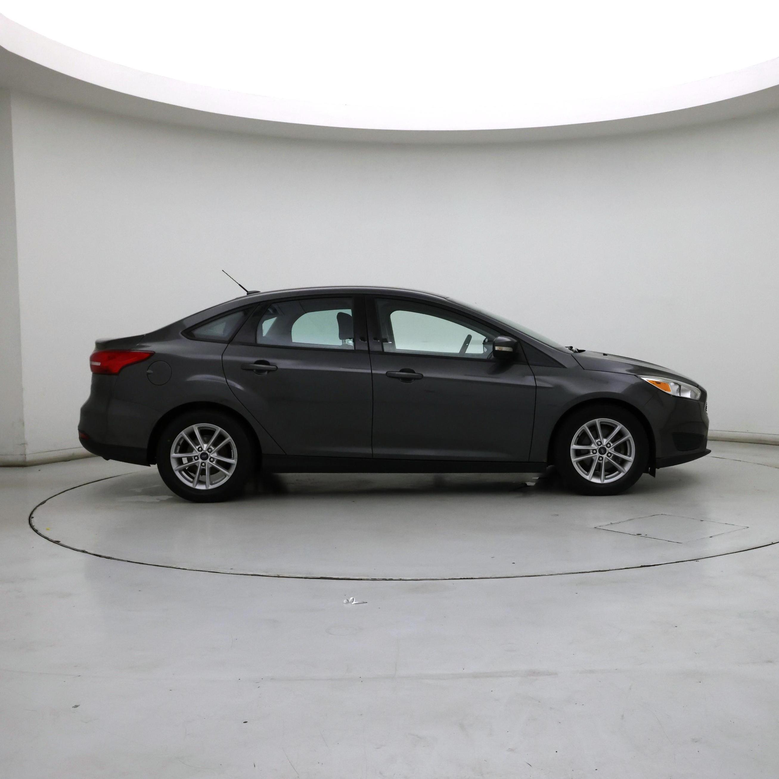 Thumbnail: 2017 Ford Focus - 7