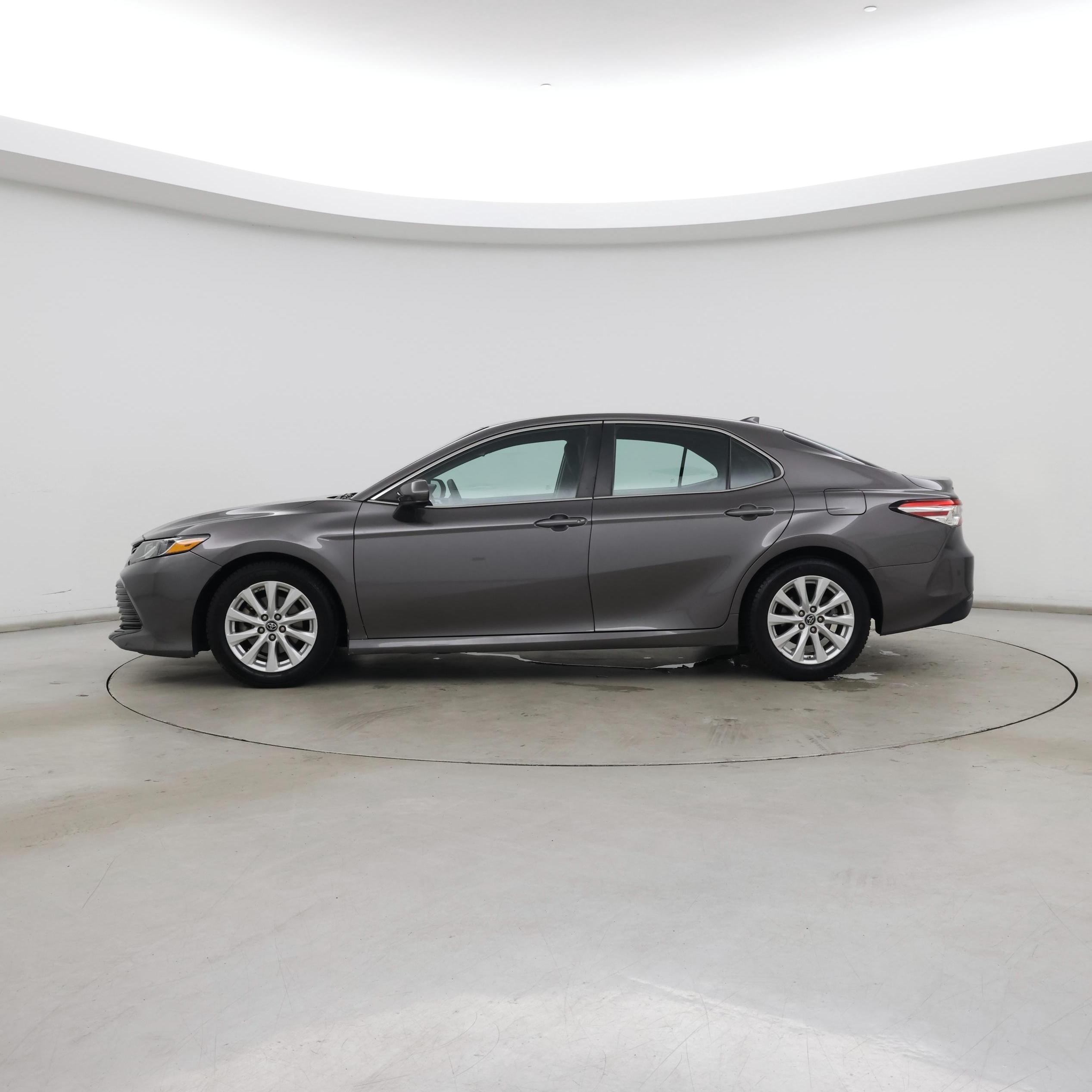 Thumbnail: 2019 Toyota Camry - 3