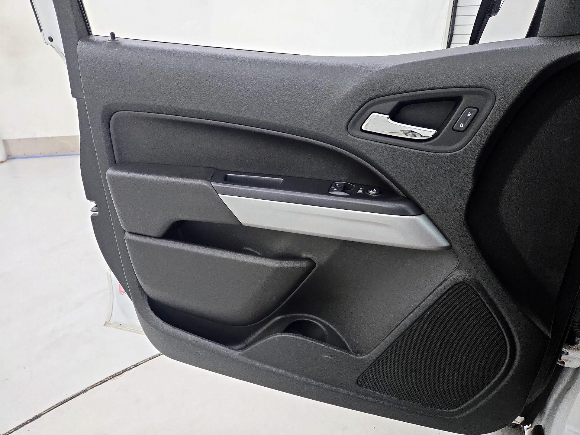 Thumbnail: 2021 Chevrolet Colorado - 12