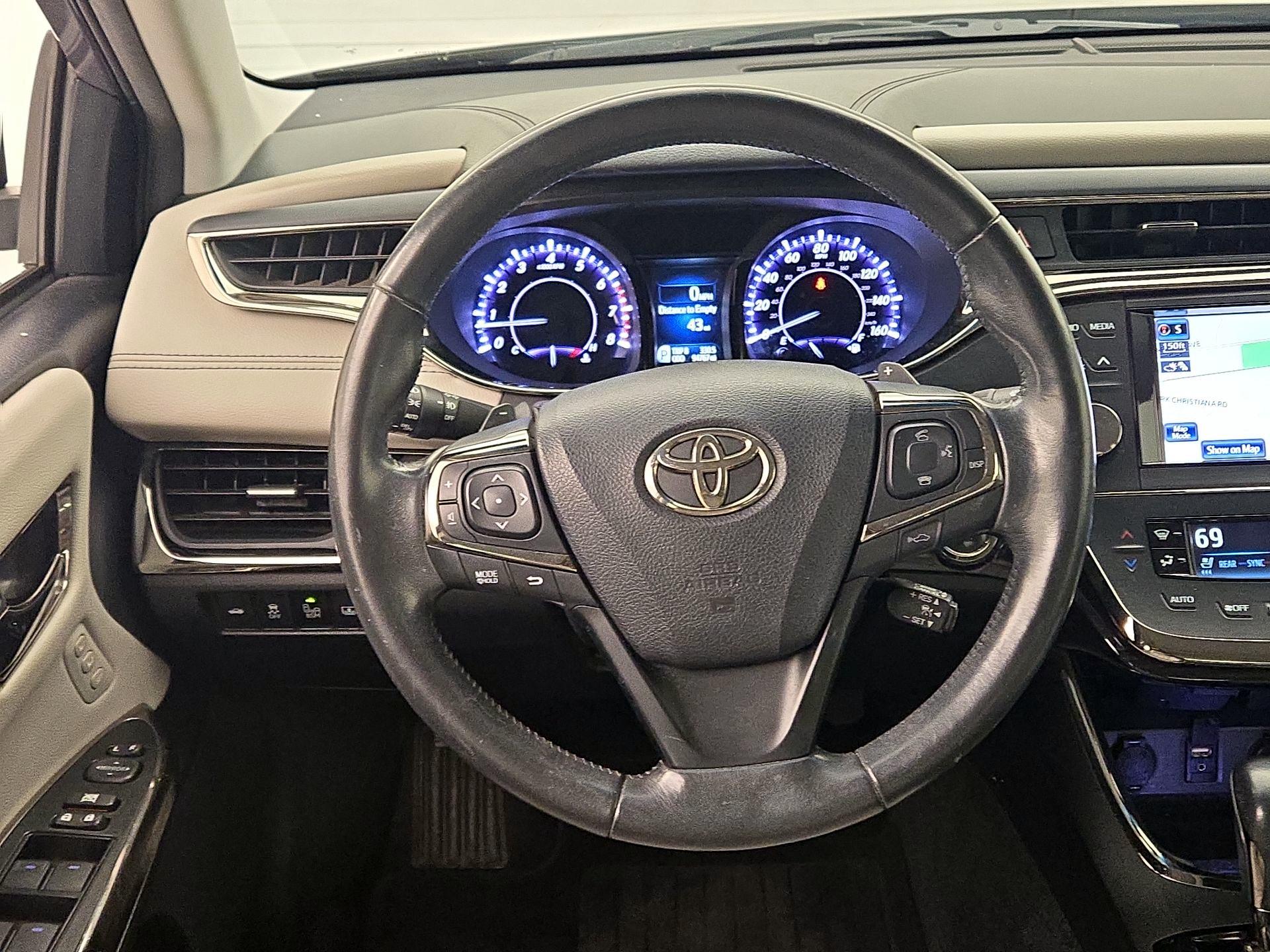 Thumbnail: 2013 Toyota Avalon - 10