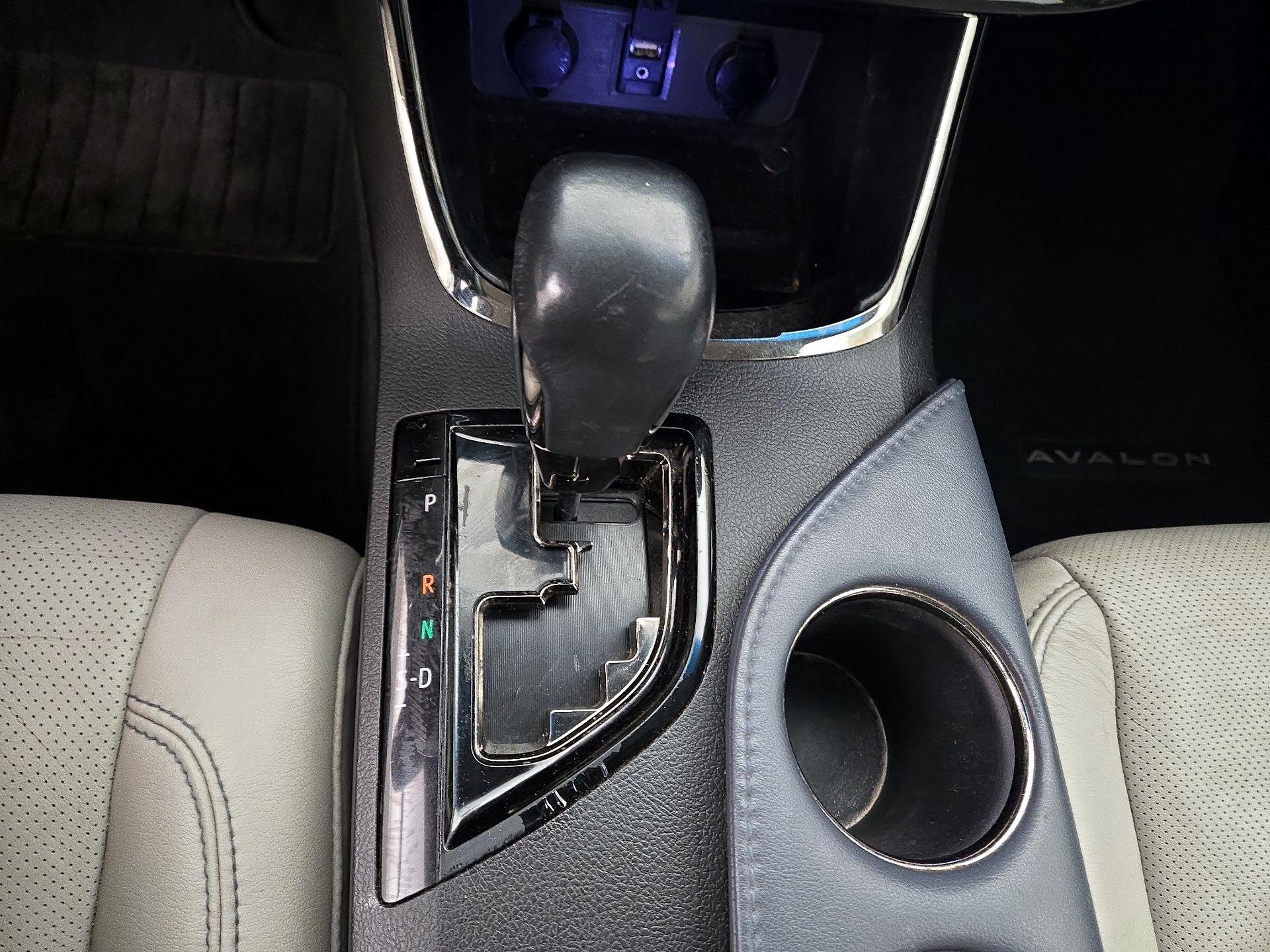 Thumbnail: 2013 Toyota Avalon - 17
