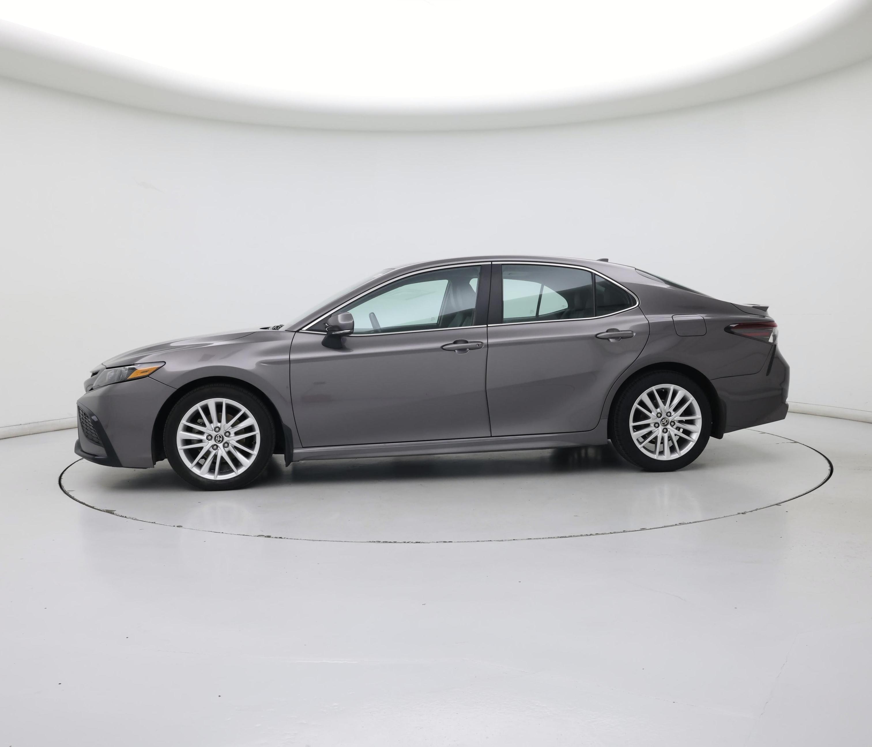 Thumbnail: 2021 Toyota Camry - 3