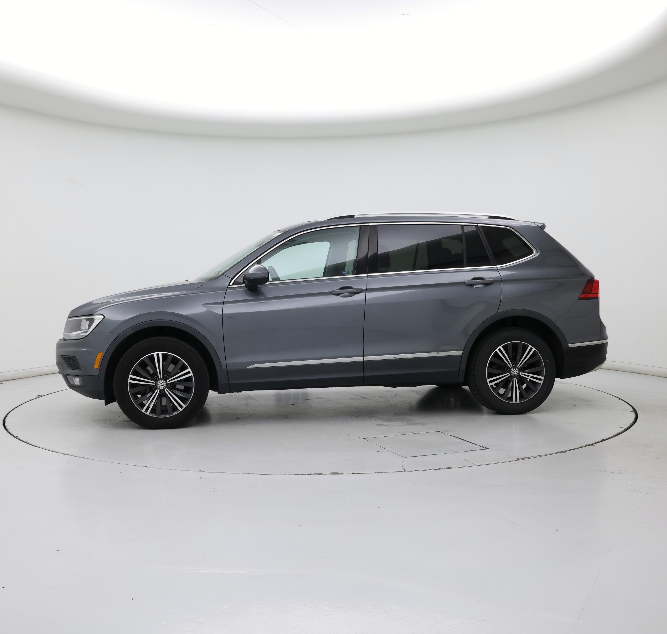 Thumbnail: 2018 Volkswagen Tiguan - 3