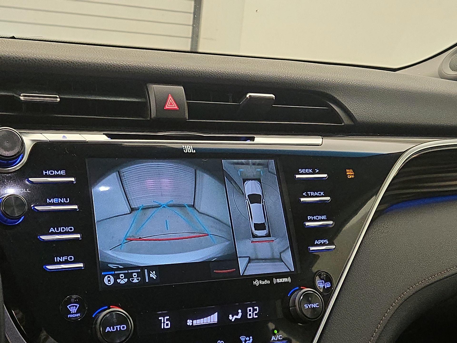 Thumbnail: 2018 Toyota Camry - 14