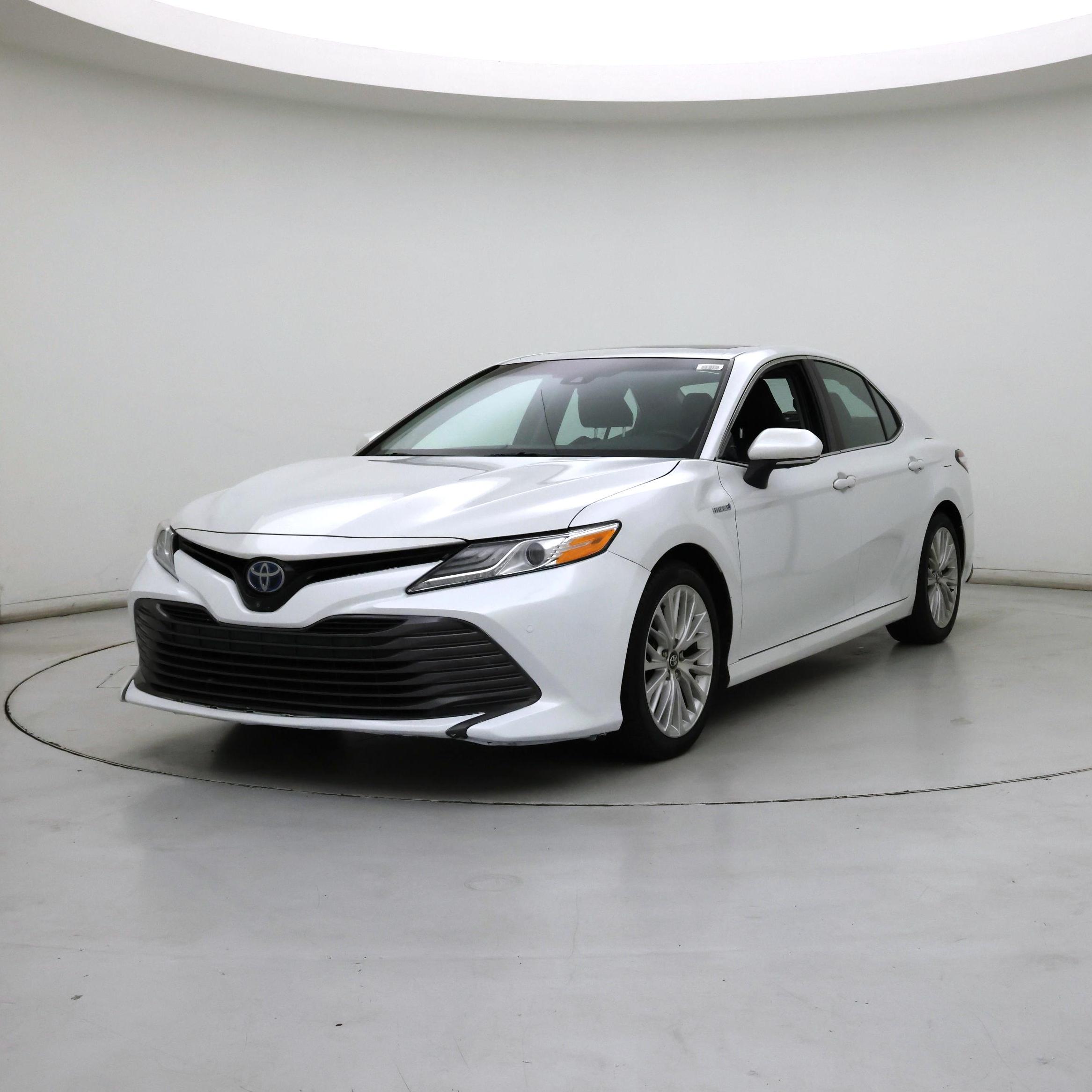 Thumbnail: 2018 Toyota Camry - 4