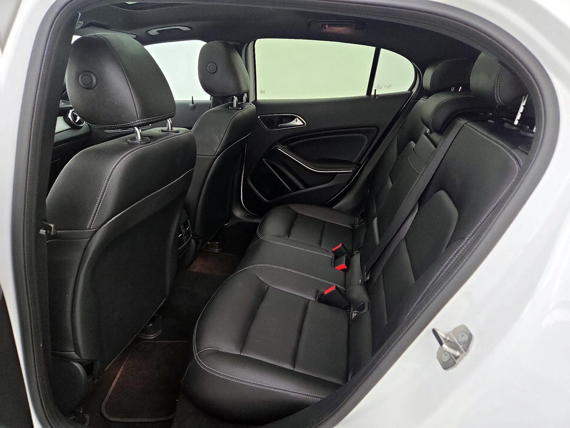 Thumbnail: 2019 Mercedes-Benz GLA - 20