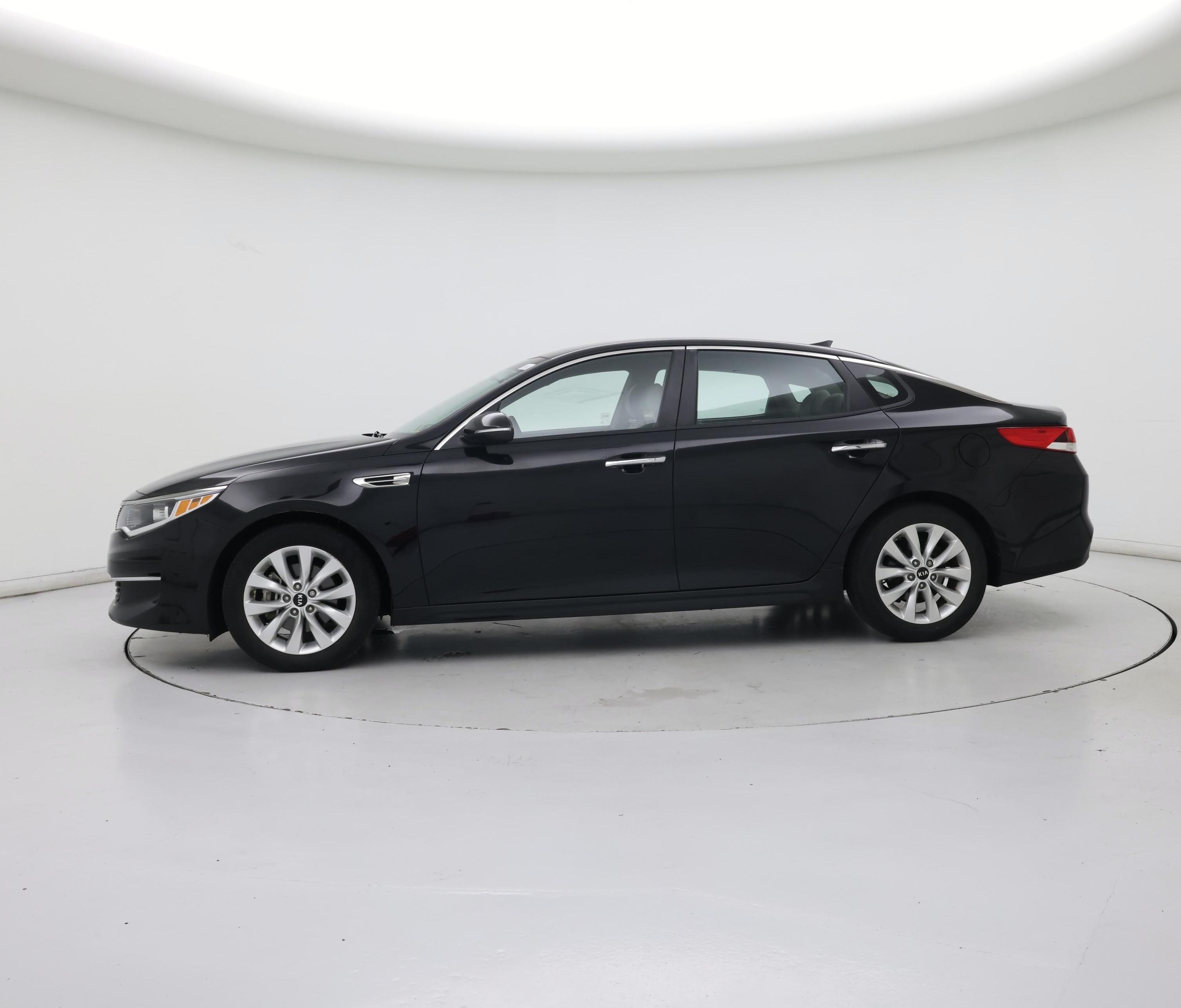 Thumbnail: 2018 Kia Optima - 3