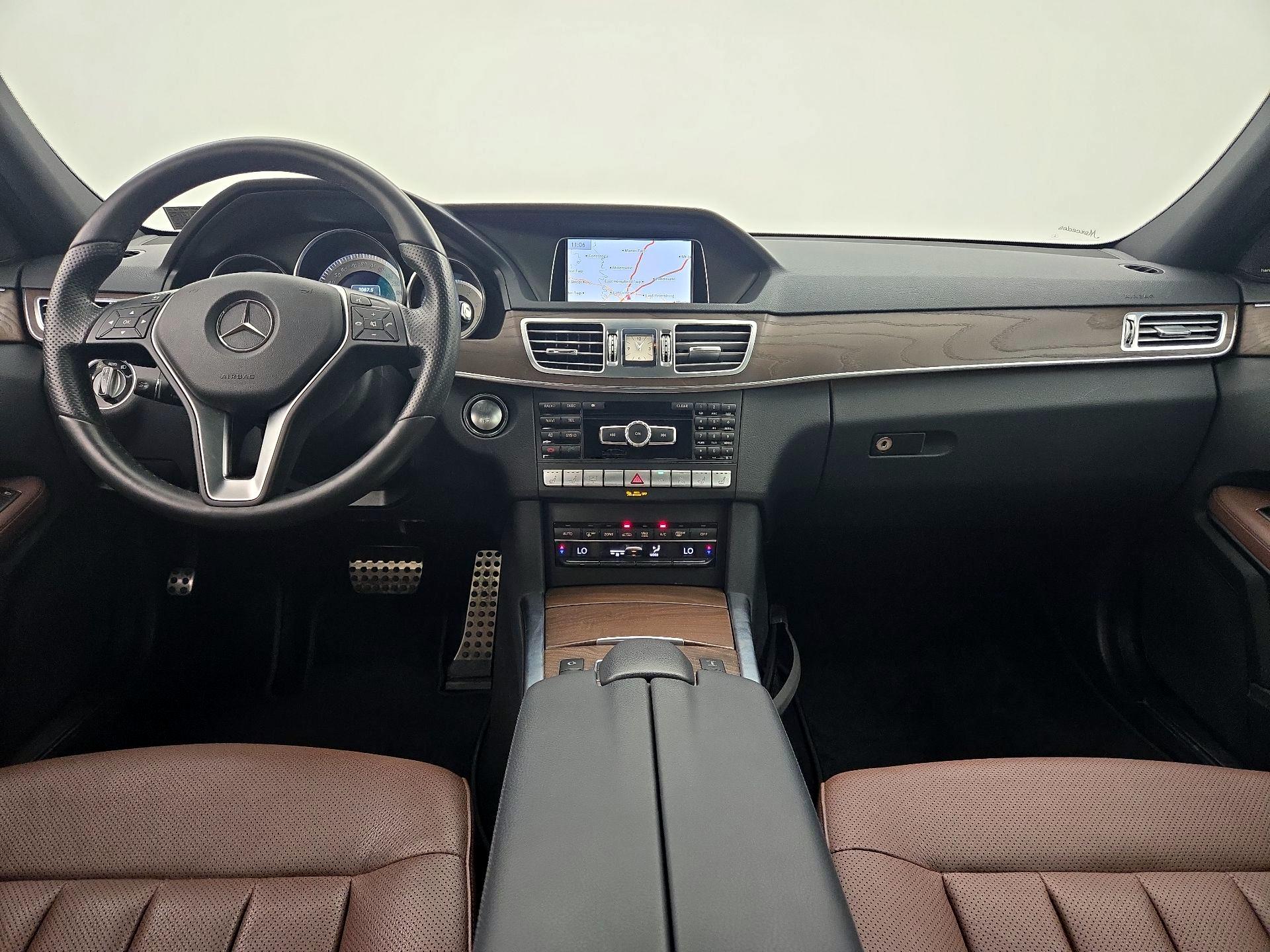 Thumbnail: 2014 Mercedes-Benz E-Class - 9