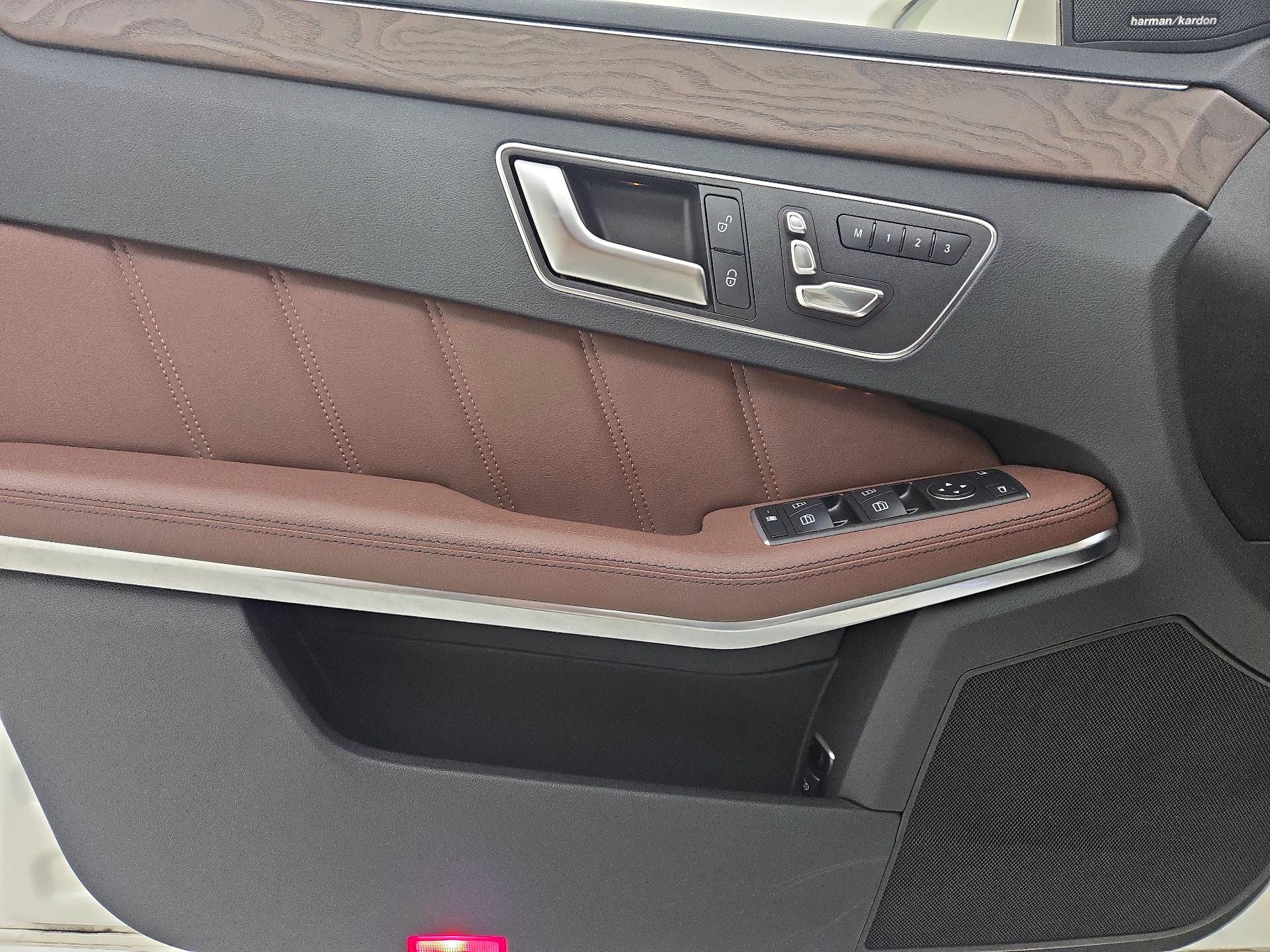 Thumbnail: 2014 Mercedes-Benz E-Class - 12