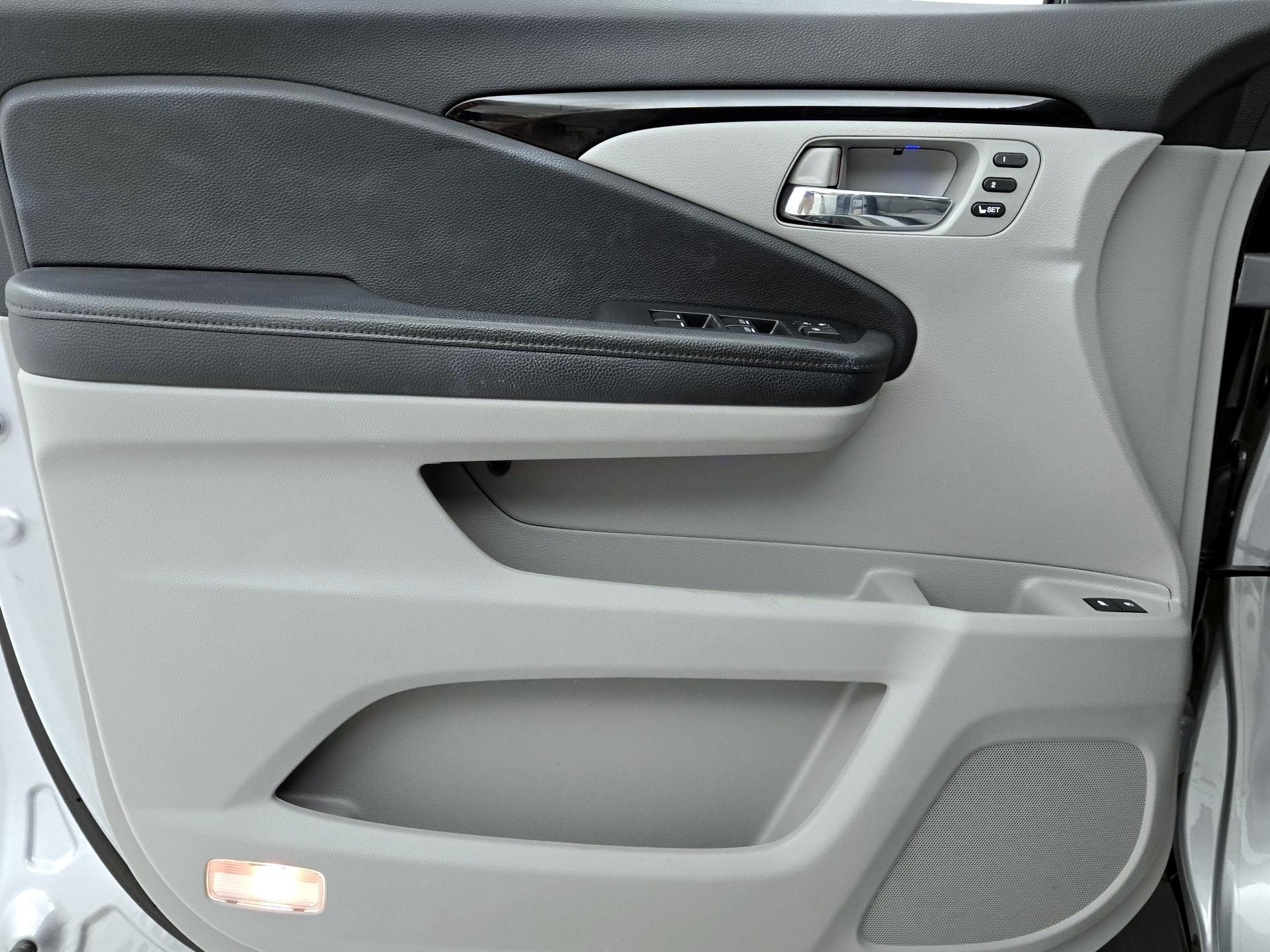 Thumbnail: 2021 Honda Pilot - 12