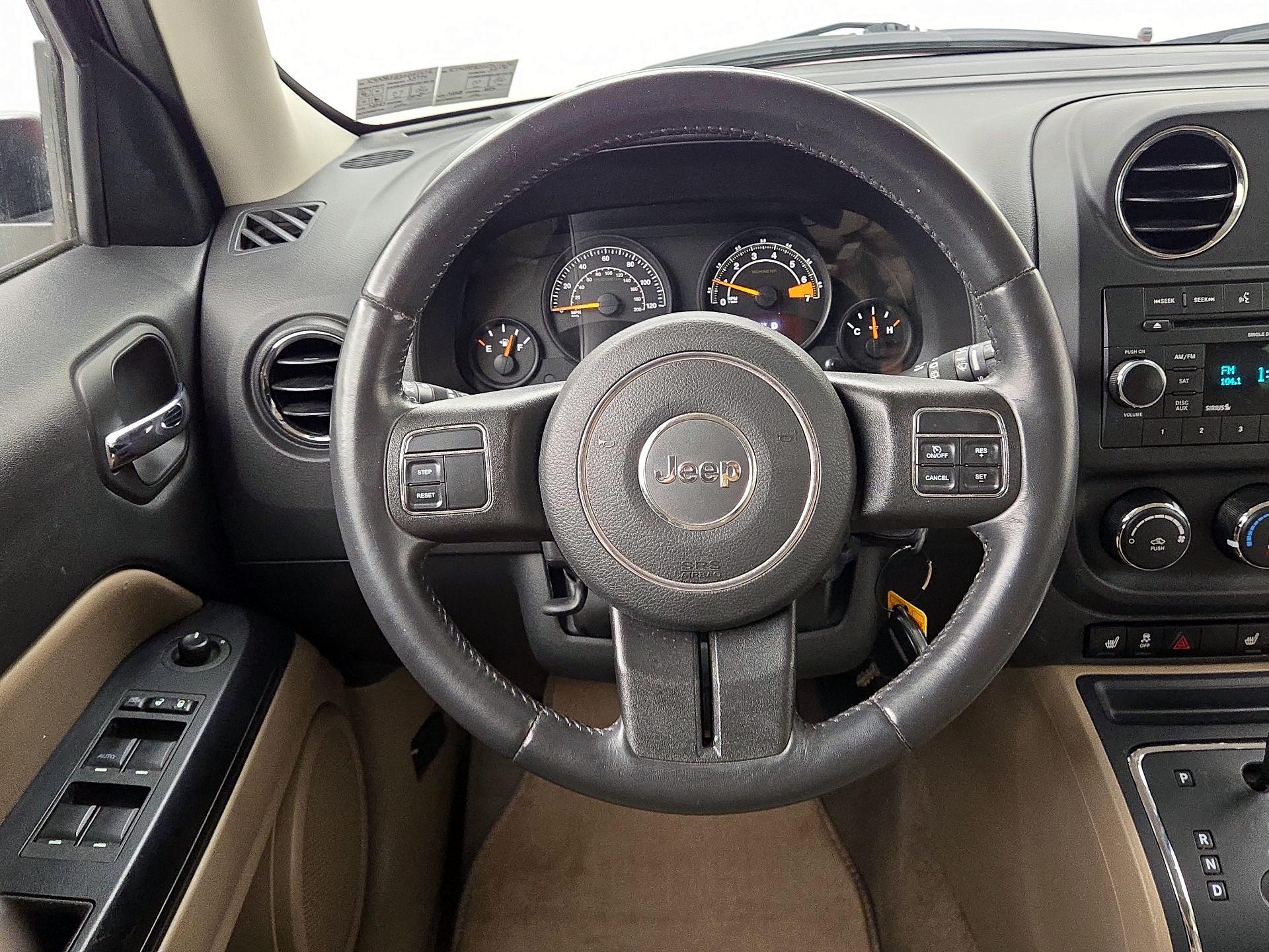 Thumbnail: 2016 Jeep Patriot - 10